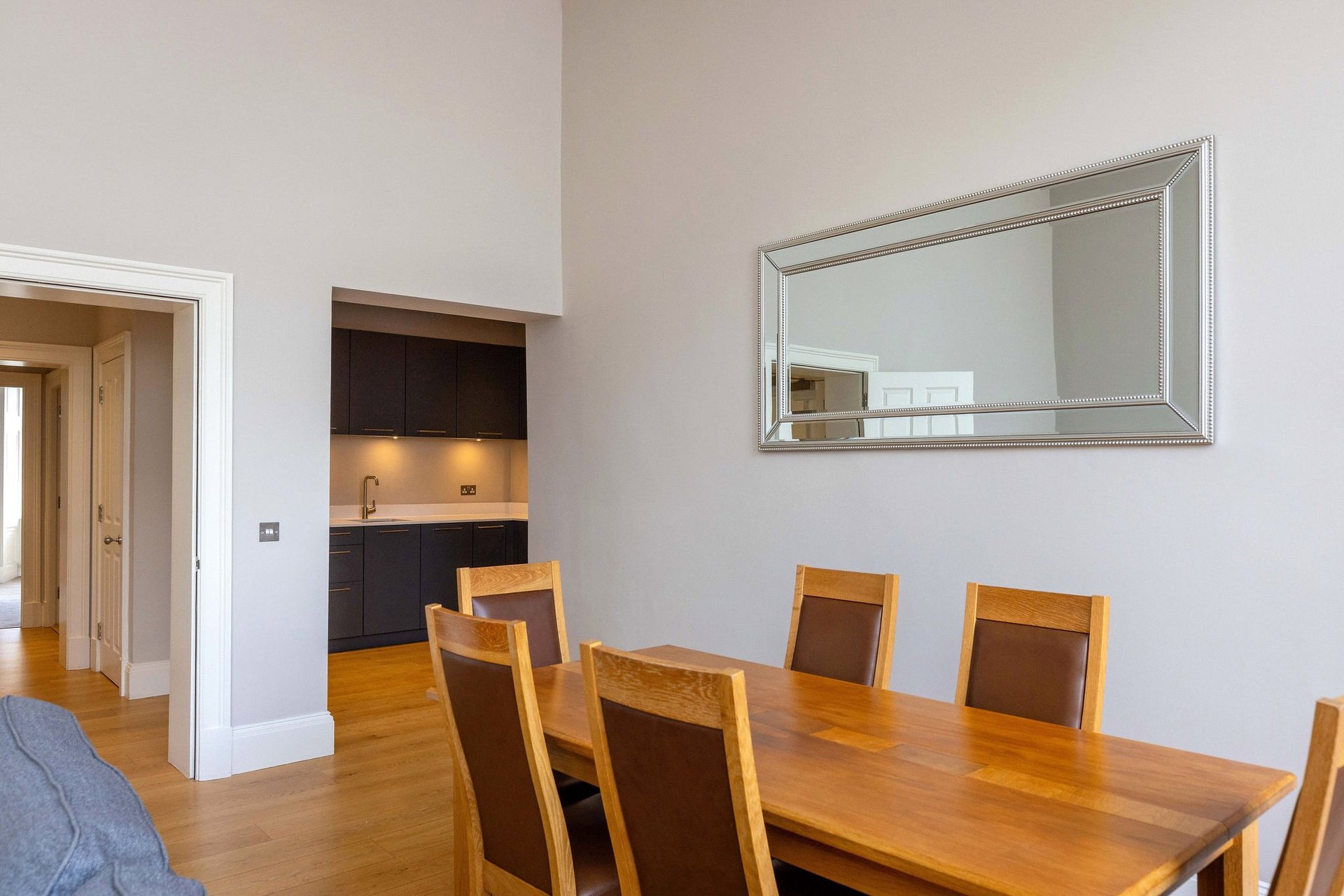 Flat 4, 19 York Place, Edinburgh, EH1 3EB - Picture #4