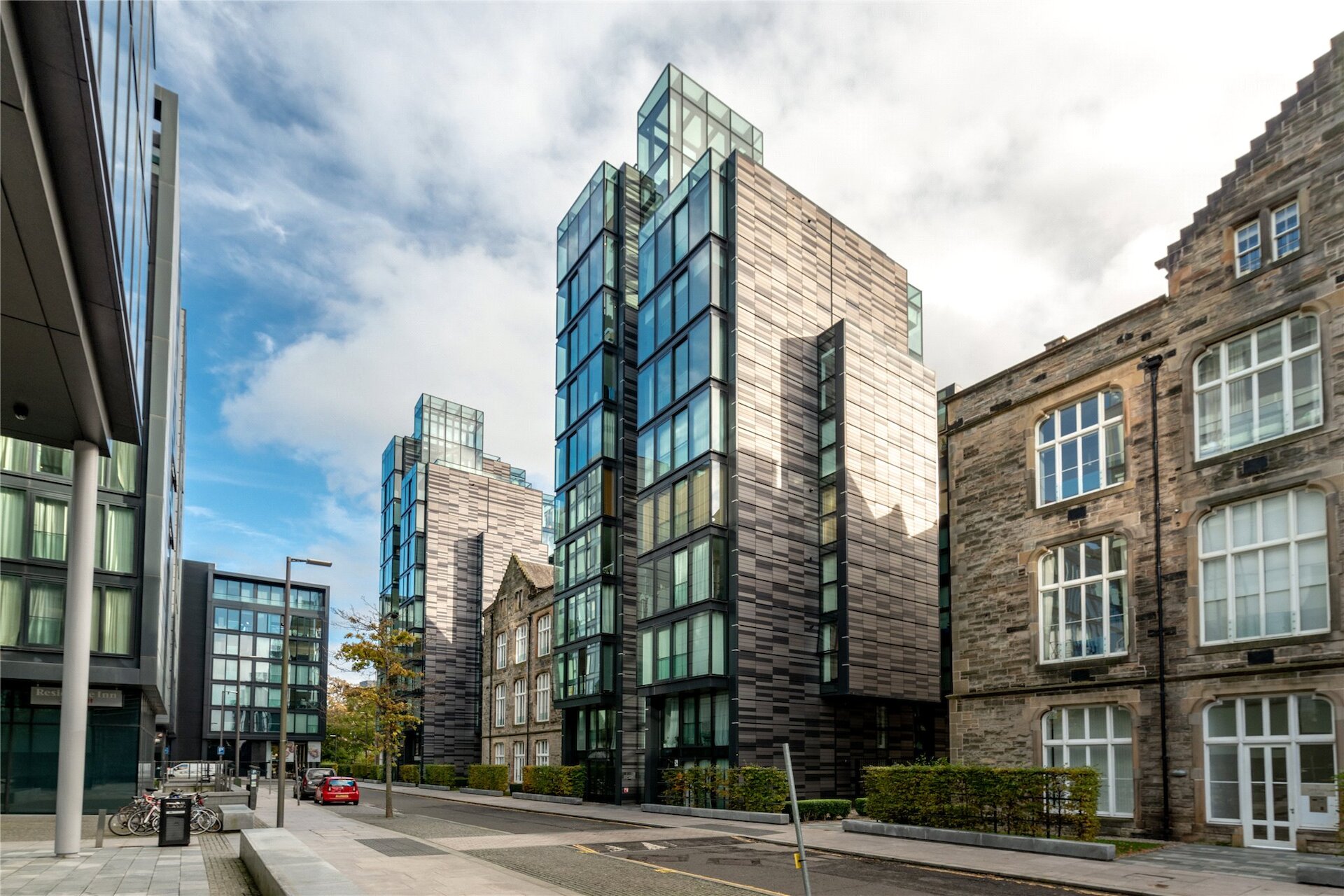 Flat 17, 21 Simpson Loan, Edinburgh, EH3 9GD - Picture #1
