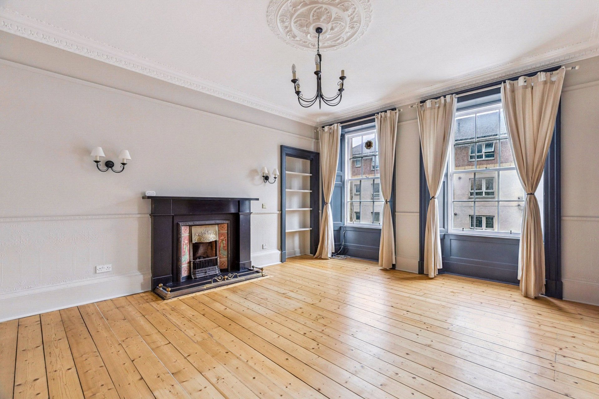 1F2, 10 Comely Green Place, Abbeyhill, Edinburgh, EH7 5SY - Picture #2