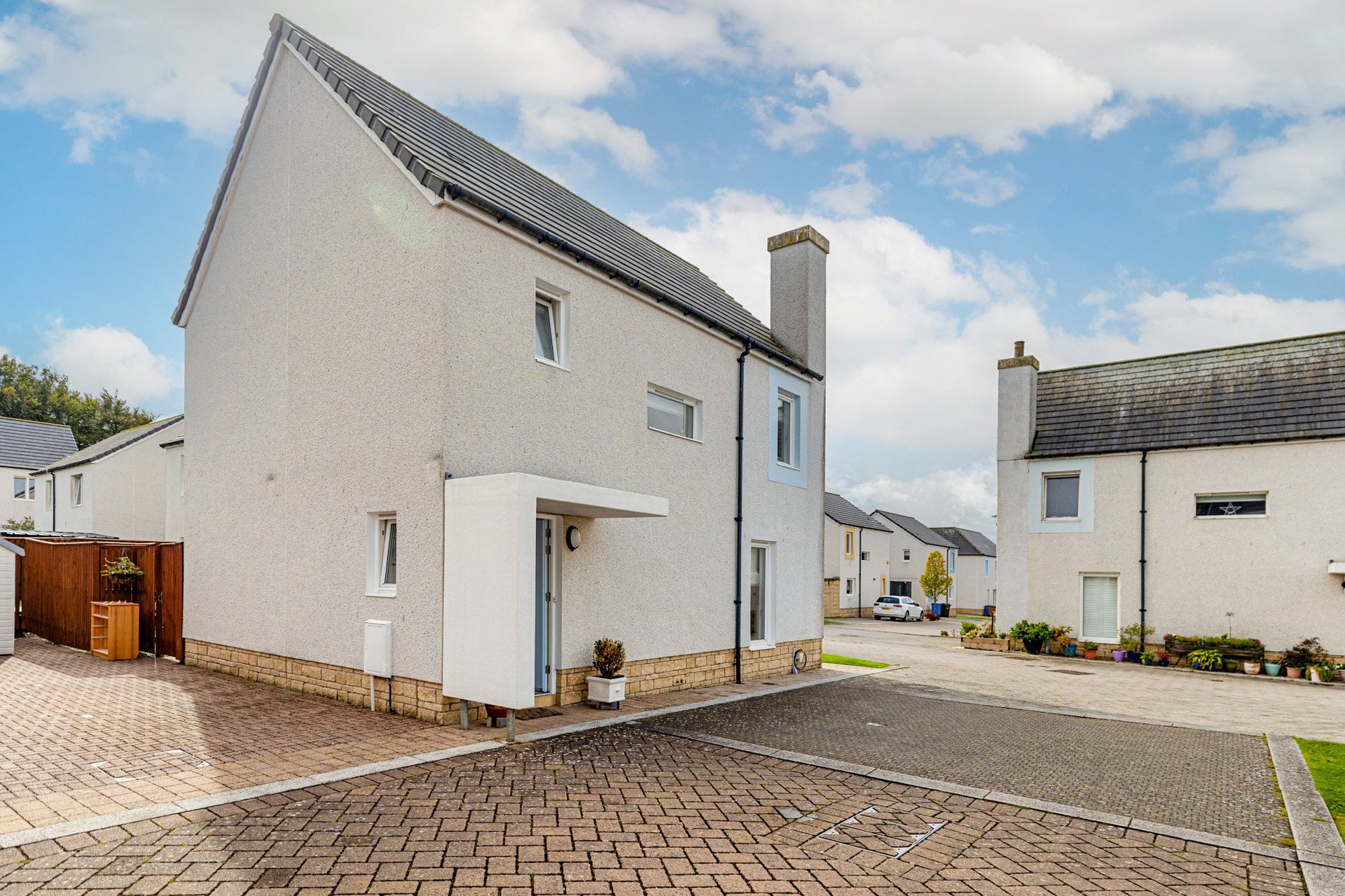 40 Picketlaw Road, Eaglesham, Glasgow, East Renfrewshire, G76 0BF - Picture #2