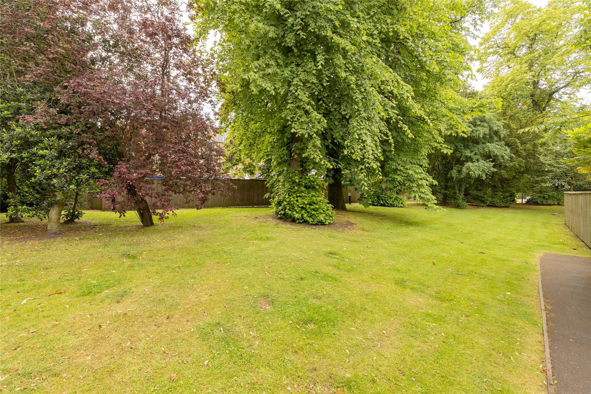 12 Larkfield Gardens, Edinburgh, EH5 3QA - Picture #20