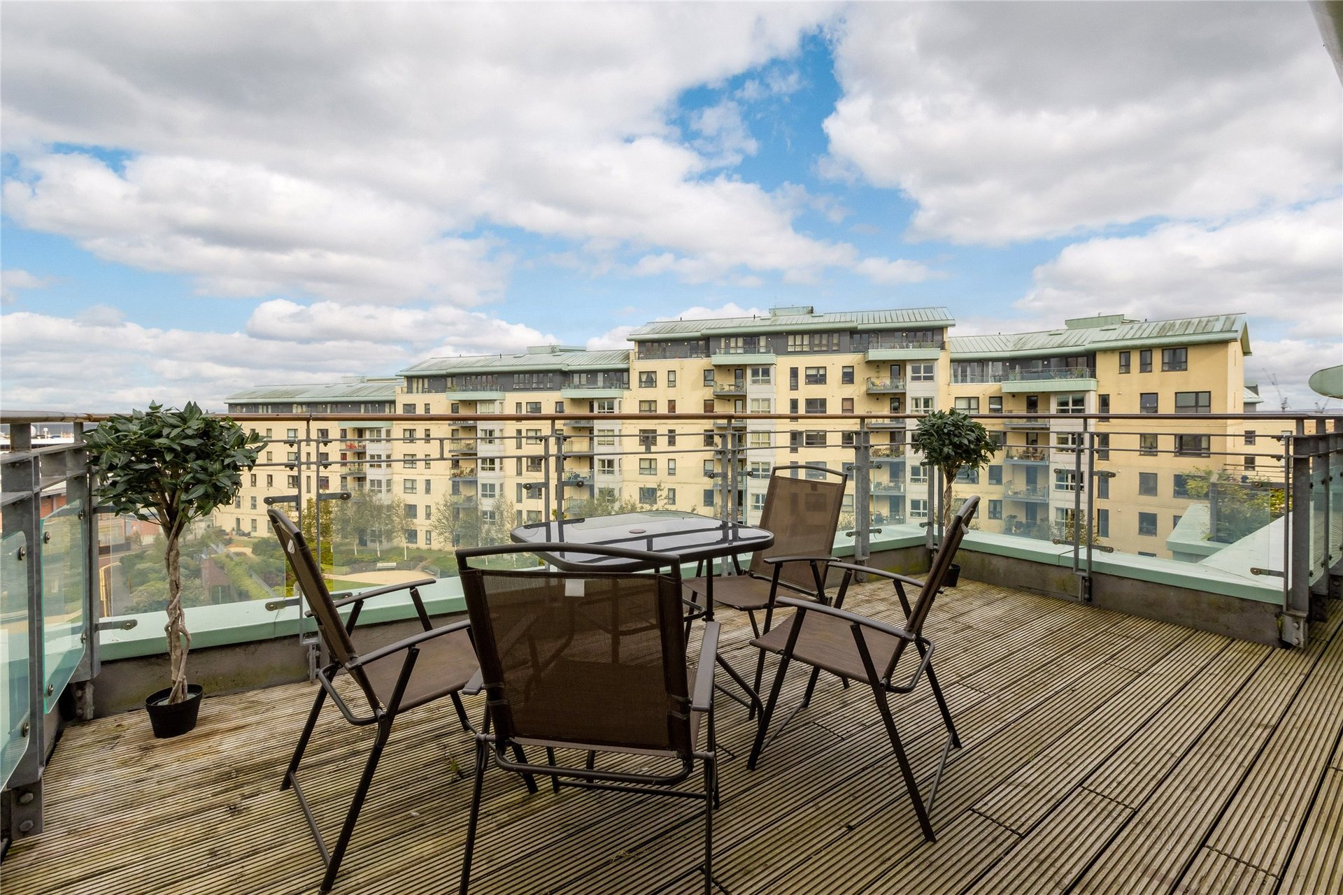 196/18 Lindsay Road, Leith, Edinburgh, EH6 6ND - Picture #3