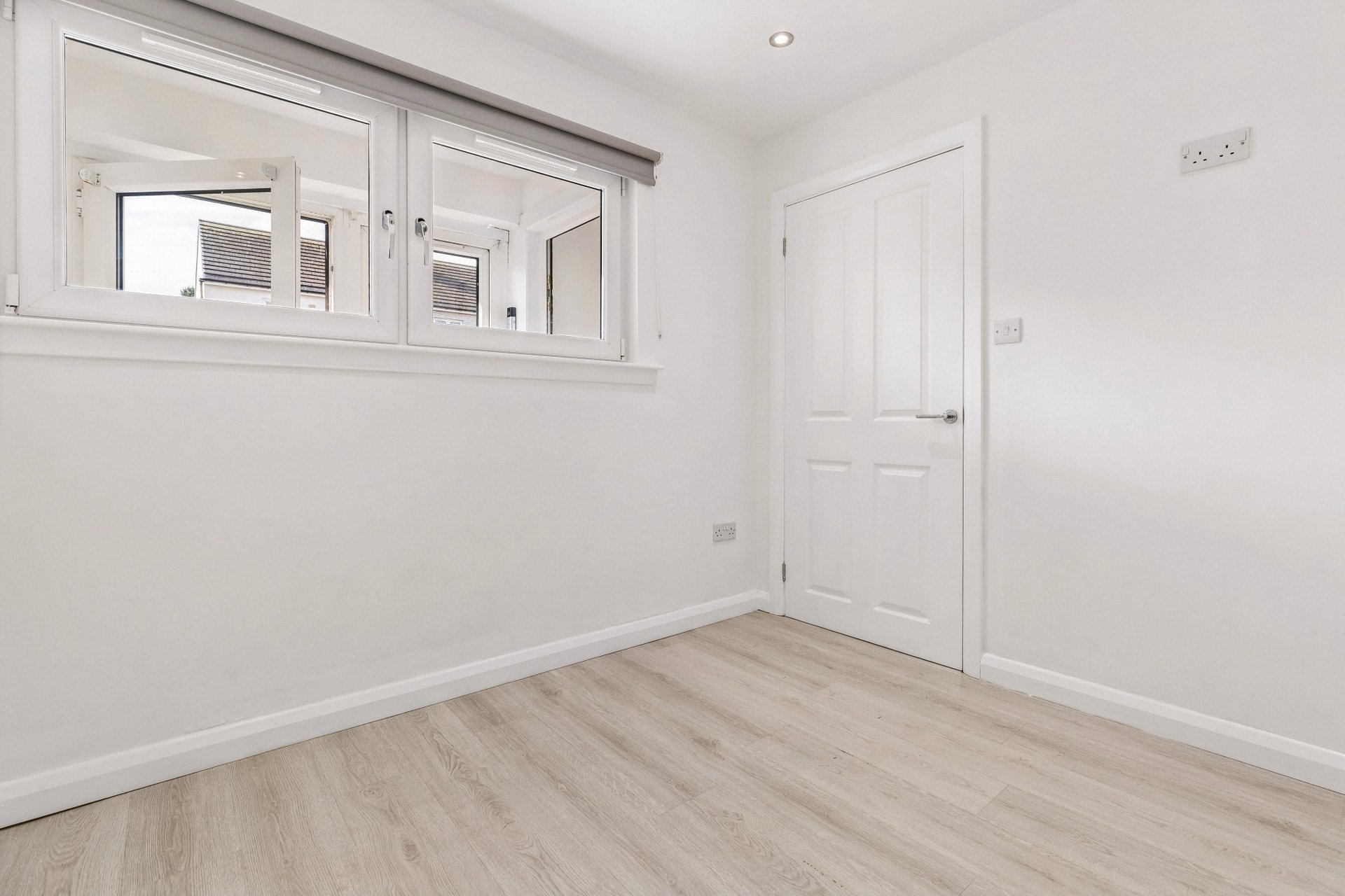 21 Fairweather Place, Newton Mearns, Glasgow, East Renfrewshire, G77 6BX - Picture #12