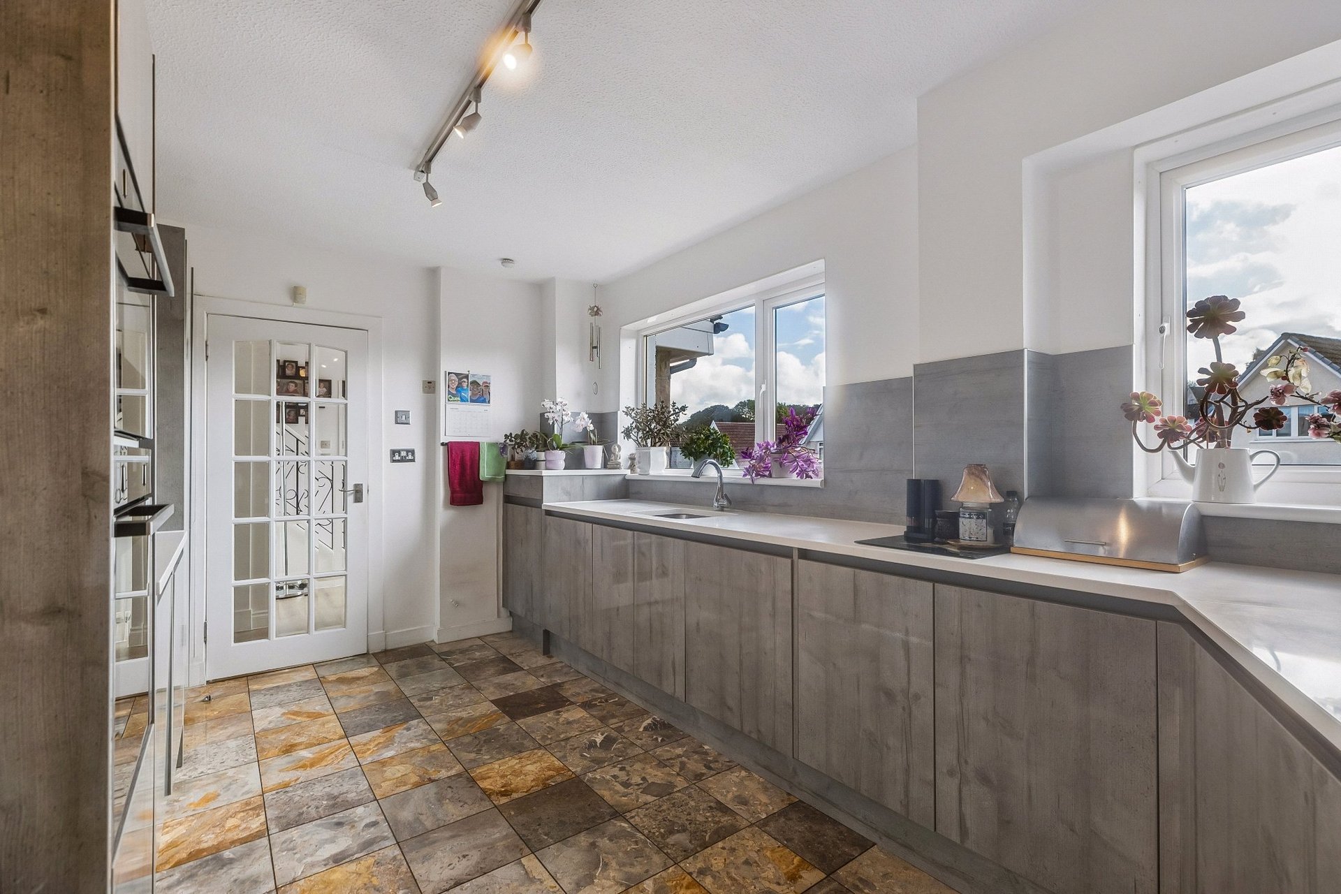 16 Glenfarg Crescent, Bearsden, G61 2AN - Picture #9