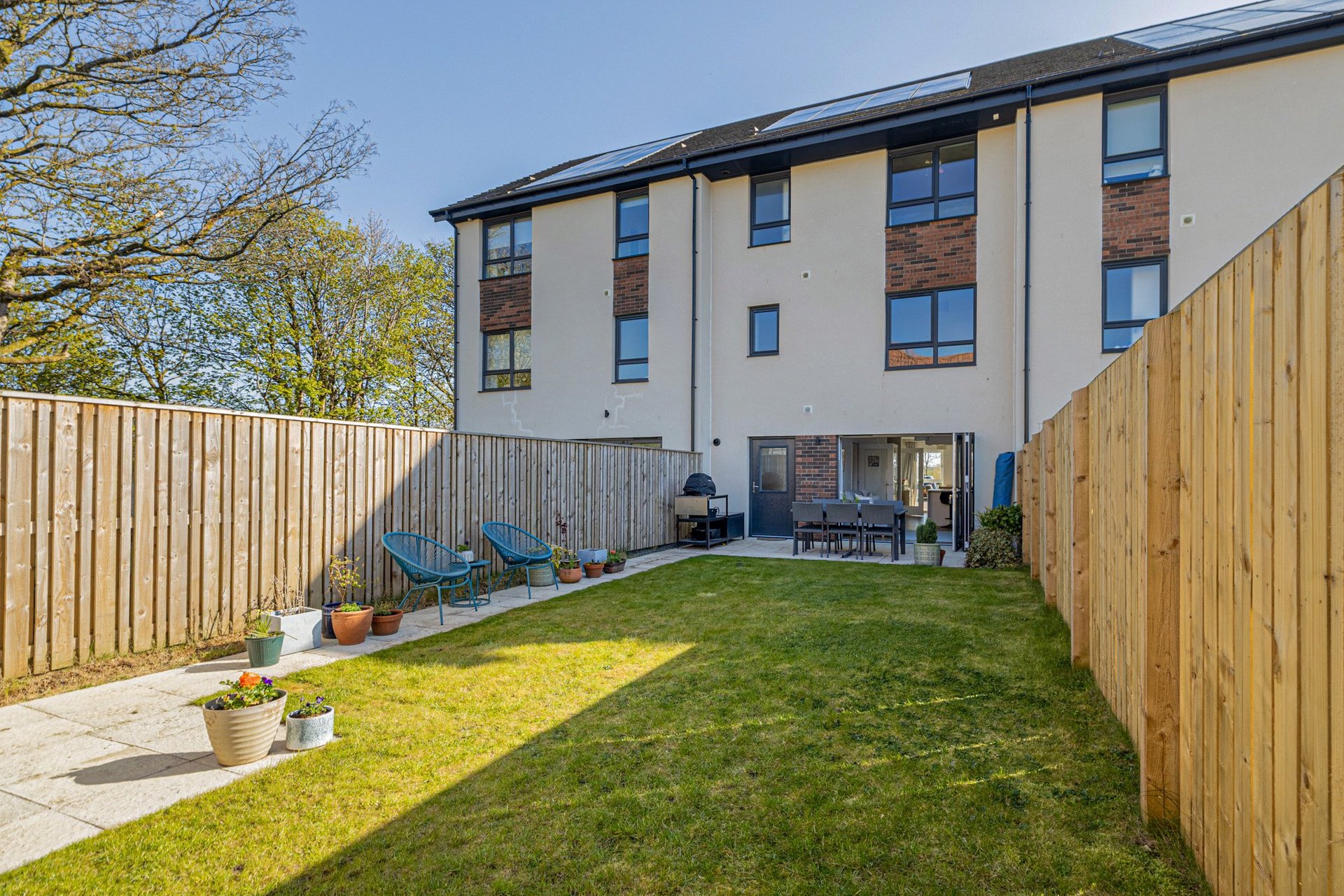 24 Broomhill Drive, Kirkintilloch, G66 1FB - Picture #2