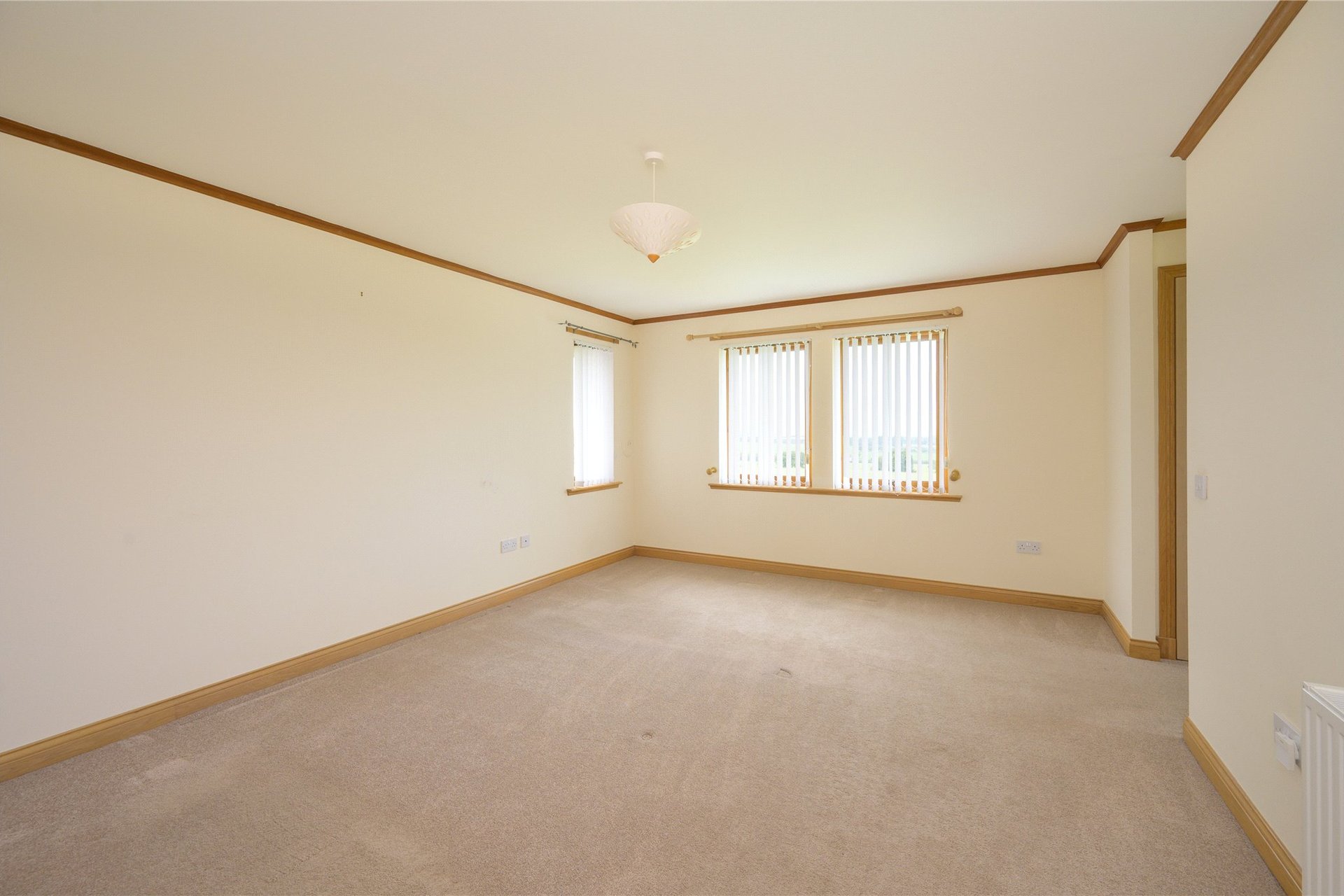 Beneveian, 1 West Mains Crofts, West Calder, West Lothian, EH55 8LD - Picture #15