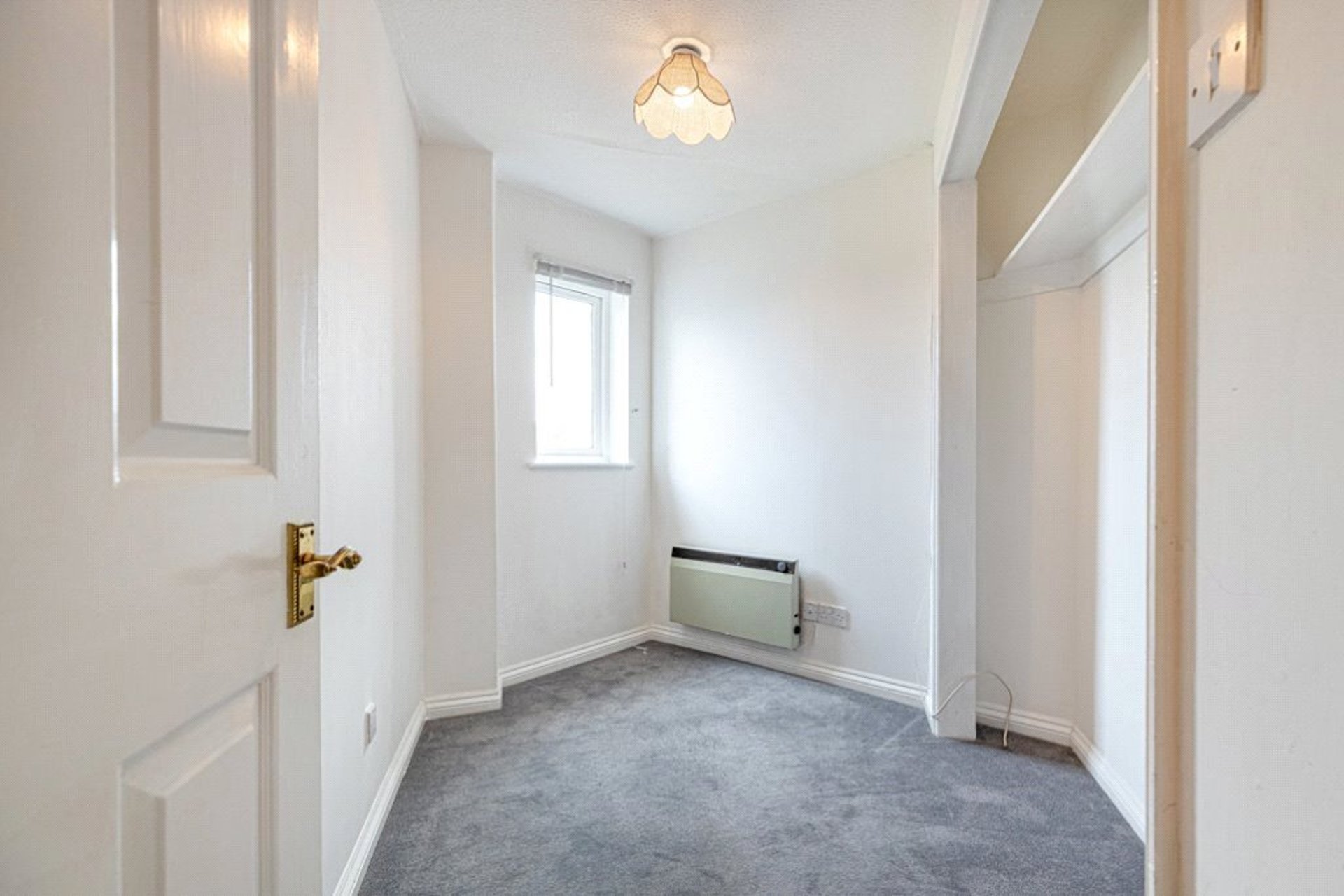 Flat 17 (Top), 12 Riverview Place, Waterfront, G5 8EH - Picture #15