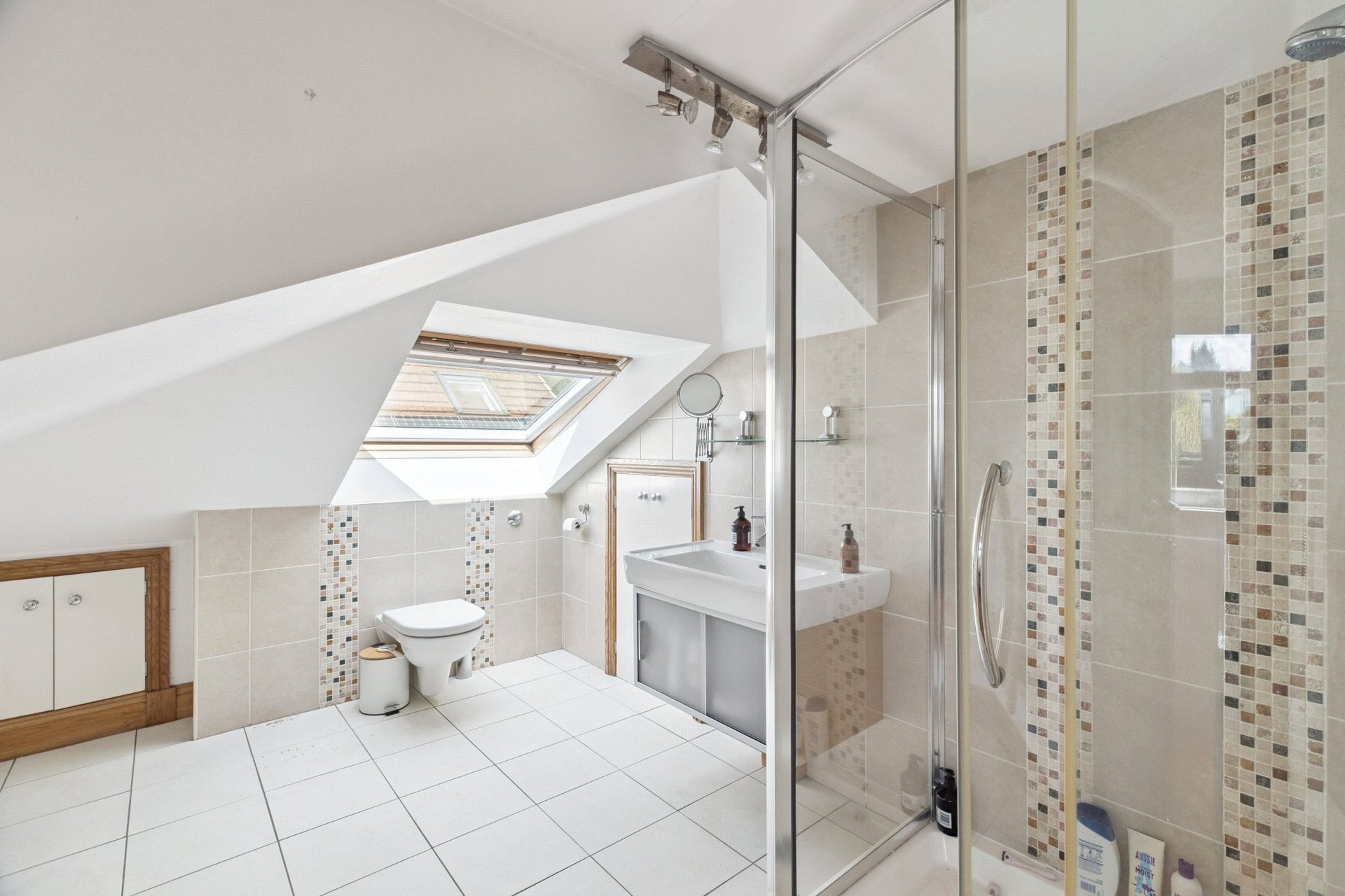 55 Eaglesham Road, Clarkston, Glasgow, G76 7TR - Picture #22