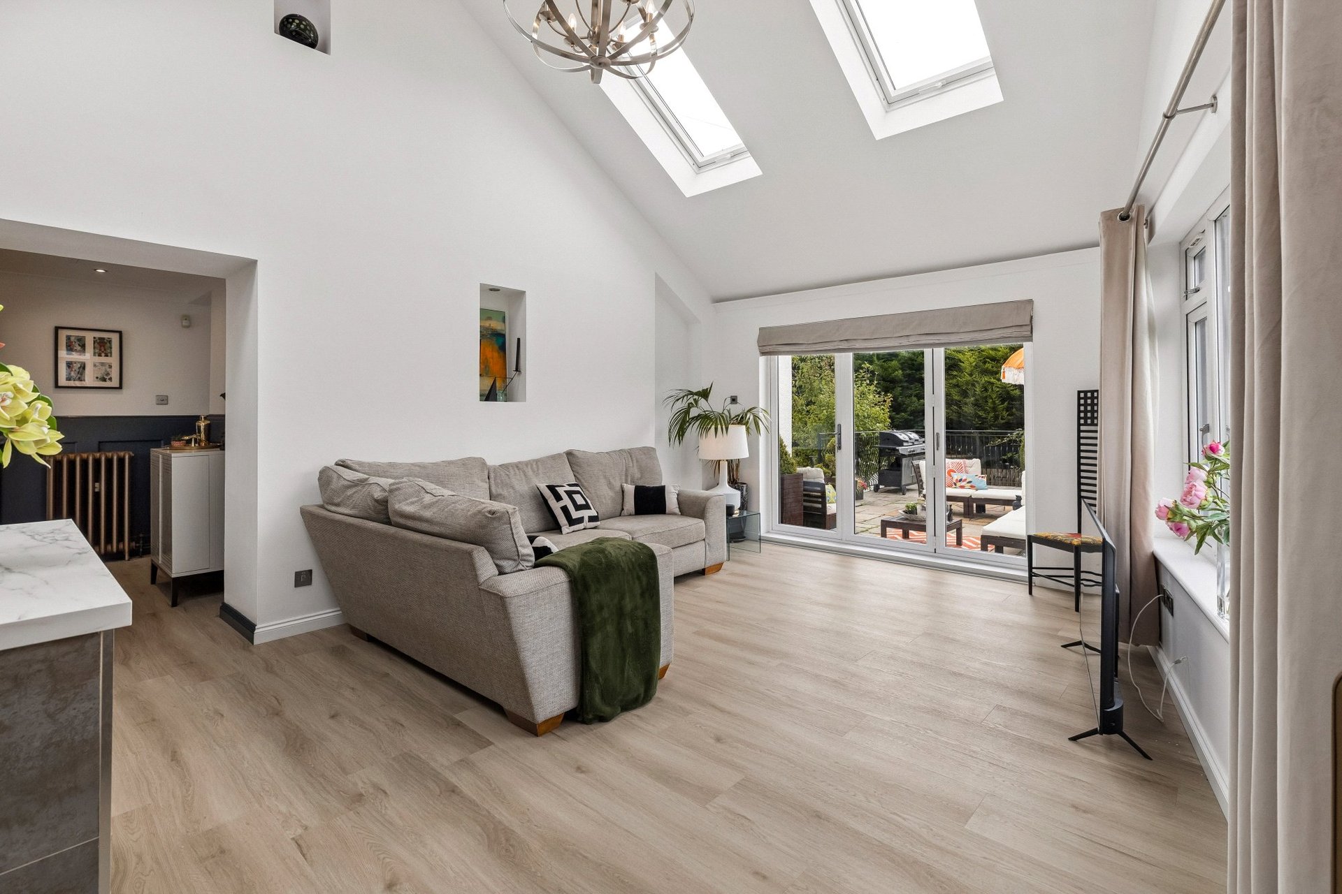 Motu-Whare, Cochno Road, Hardgate, West Dunbartonshire, G81 6PR - Picture #11