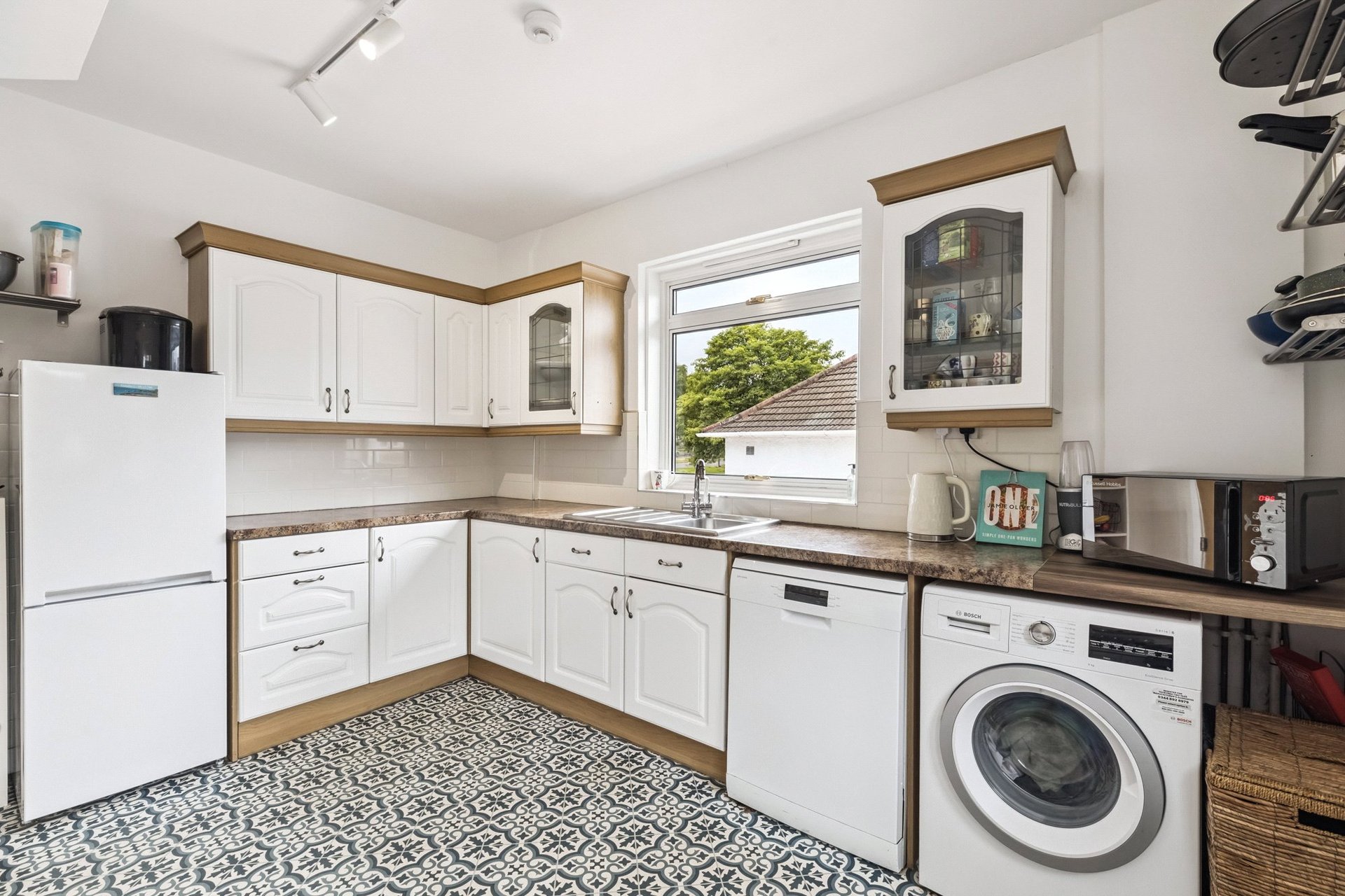 2 Braemar Crescent, Bearsden, G61 1BU - Picture #7