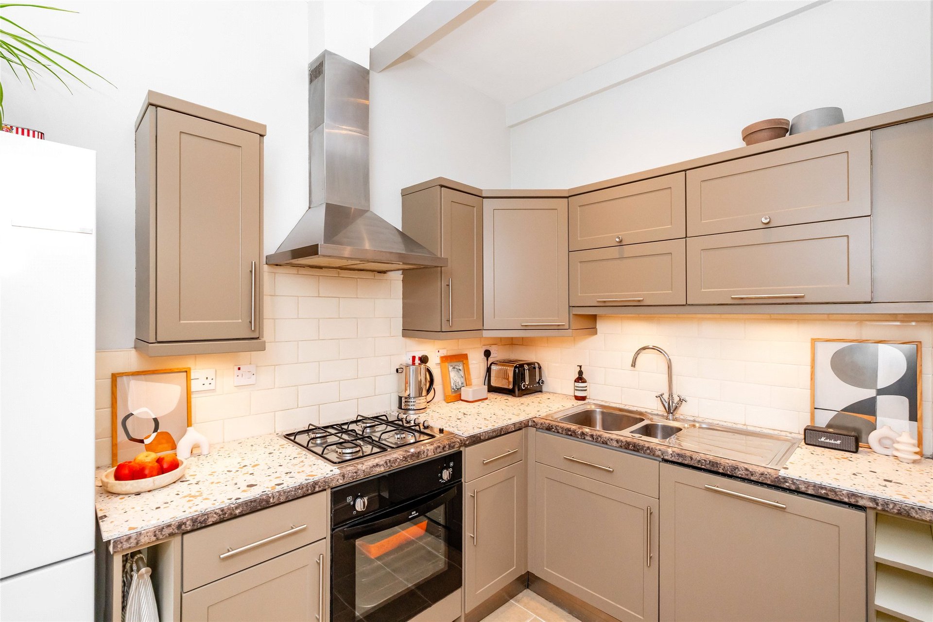 8/9 Viewforth Square, Viewforth, Edinburgh, EH10 4LP - Picture #7