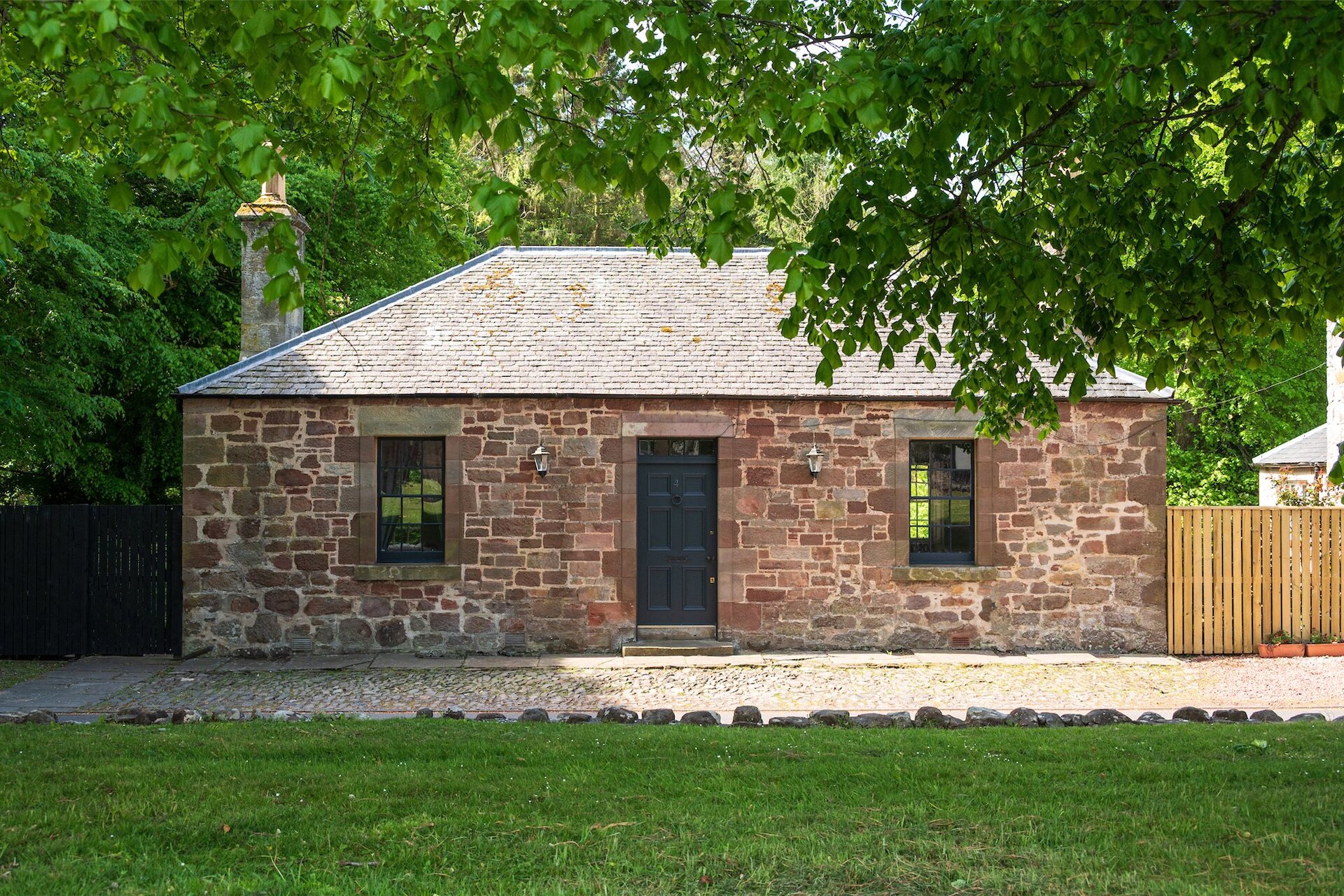 4 The Avenue, Gifford, Haddington, East Lothian, EH41 4QX - Picture #1