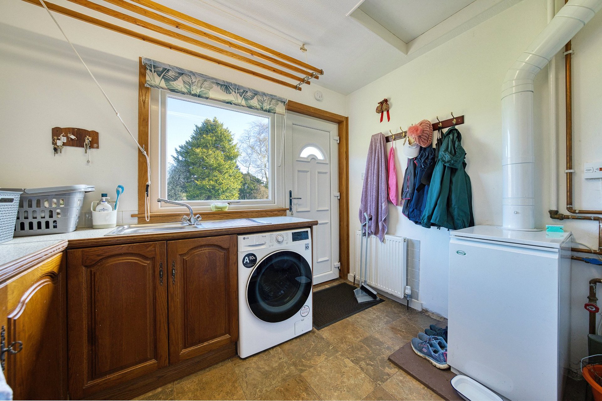 Rosail, Foulpapple Road, Newmilns, East Ayrshire, KA16 9LB - Picture #14