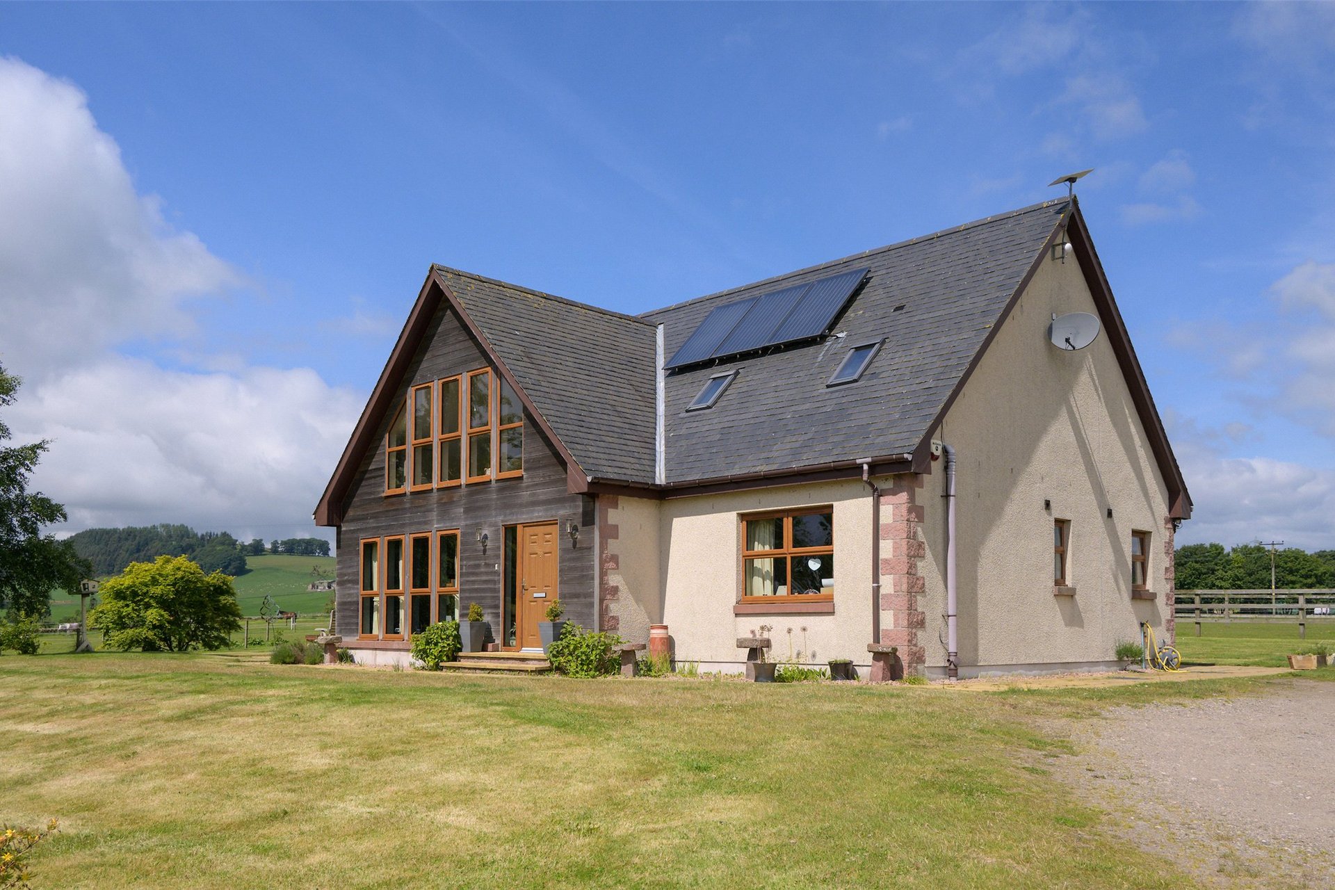 Auchlishie Farm, Kinnordy, Kirriemuir, Angus, DD8 4LS - Picture #2