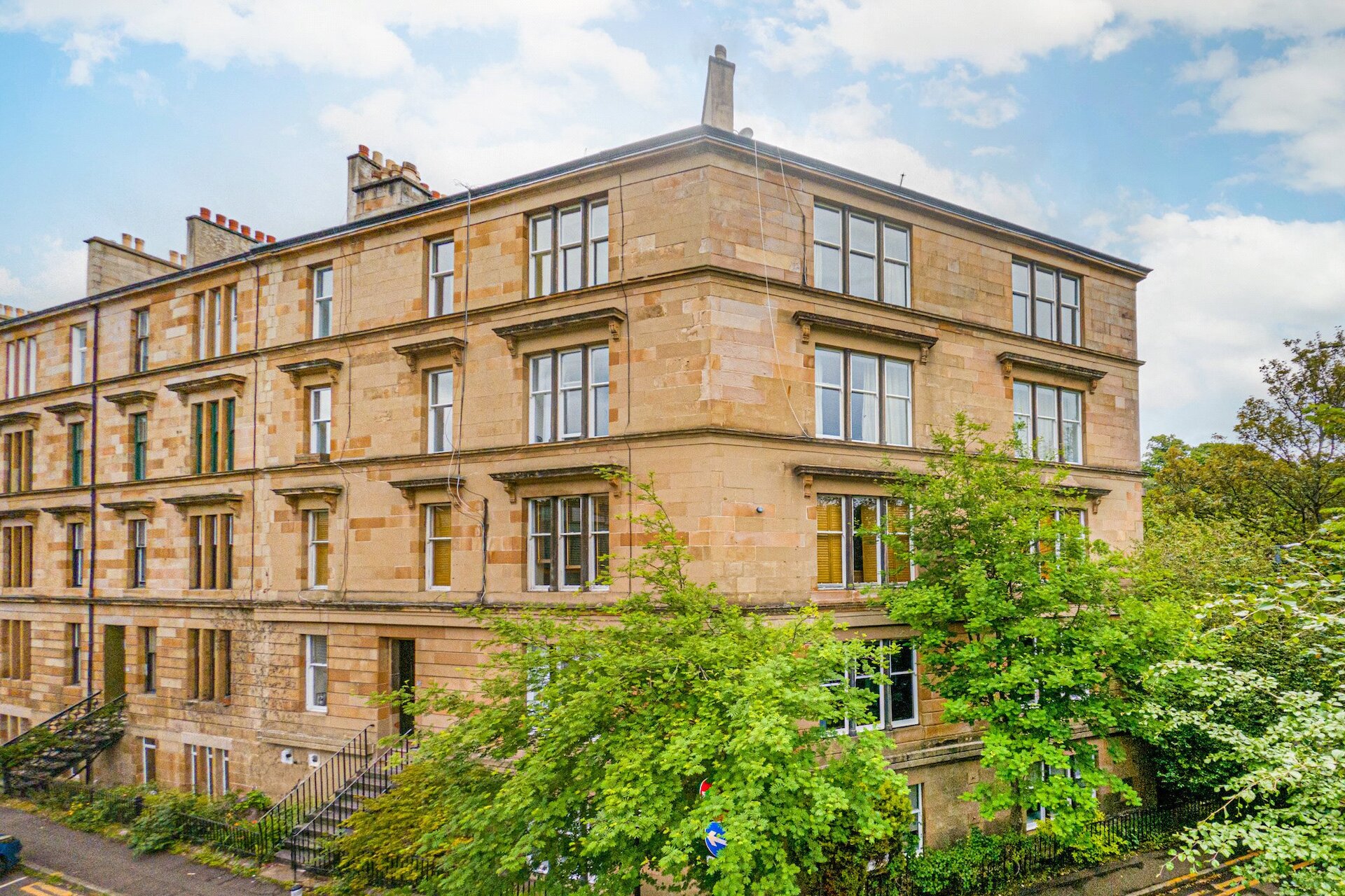 3/2, 7 Westbank Quadrant, Hillhead, Glasgow, G12 8NT - Picture #1