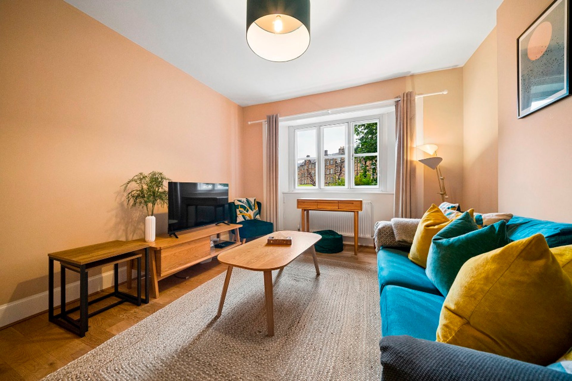 Meadowbank Lodge, 1 Duke's Walk, Meadowbank, Edinburgh, EH8 7AT - Picture #3