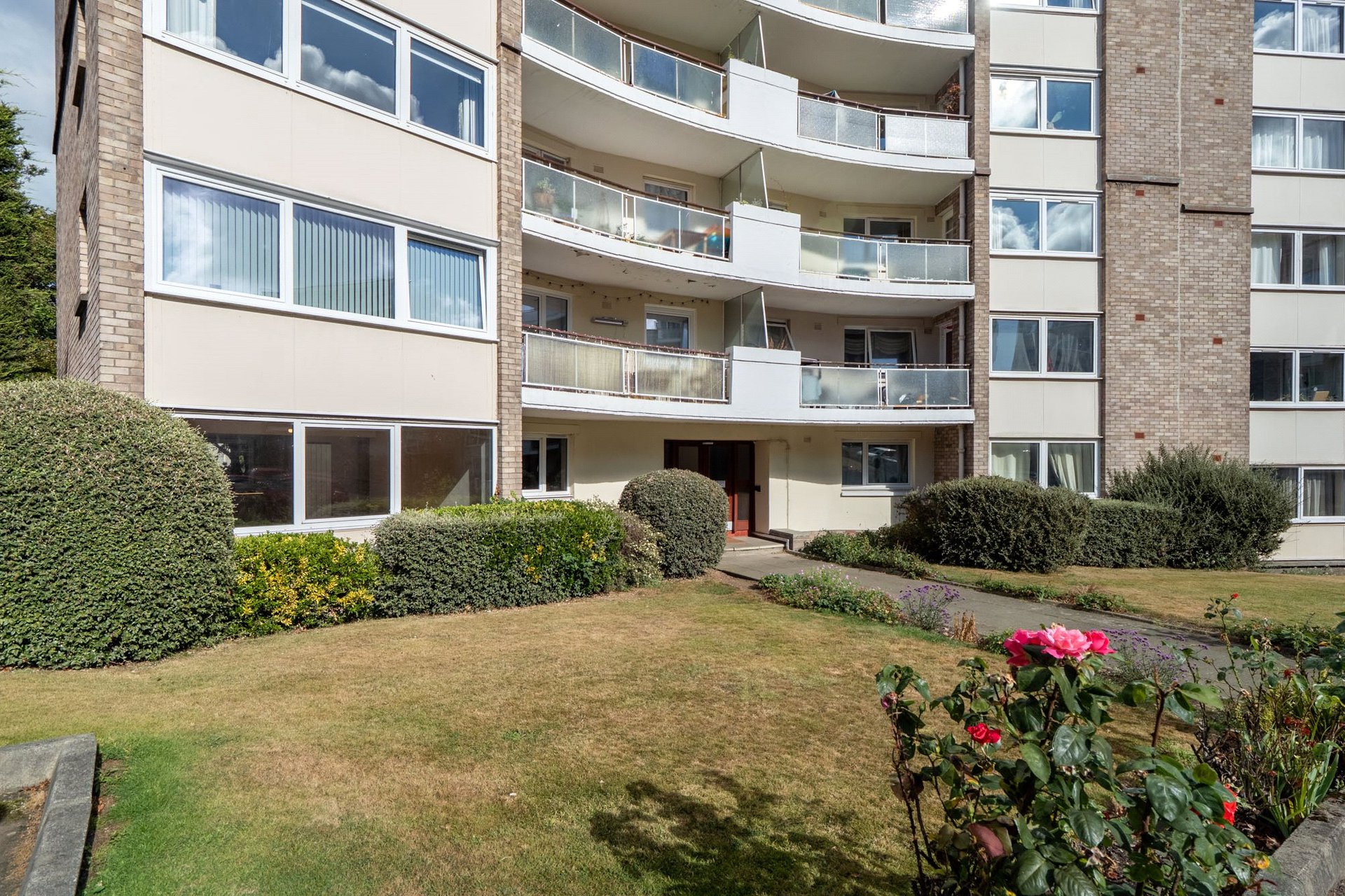 8/2 Orchard Brae Avenue, Edinburgh, Midlothian, EH4 2HP - Picture #3