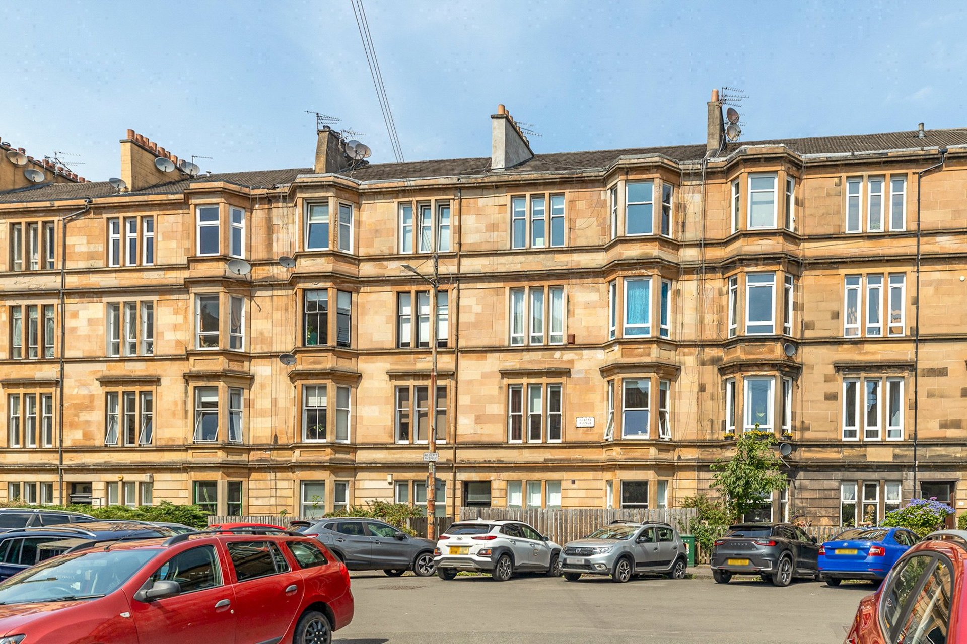 3/1, 52 Albert Avenue, Queens Park, Glasgow, G42 8RD - Picture #1