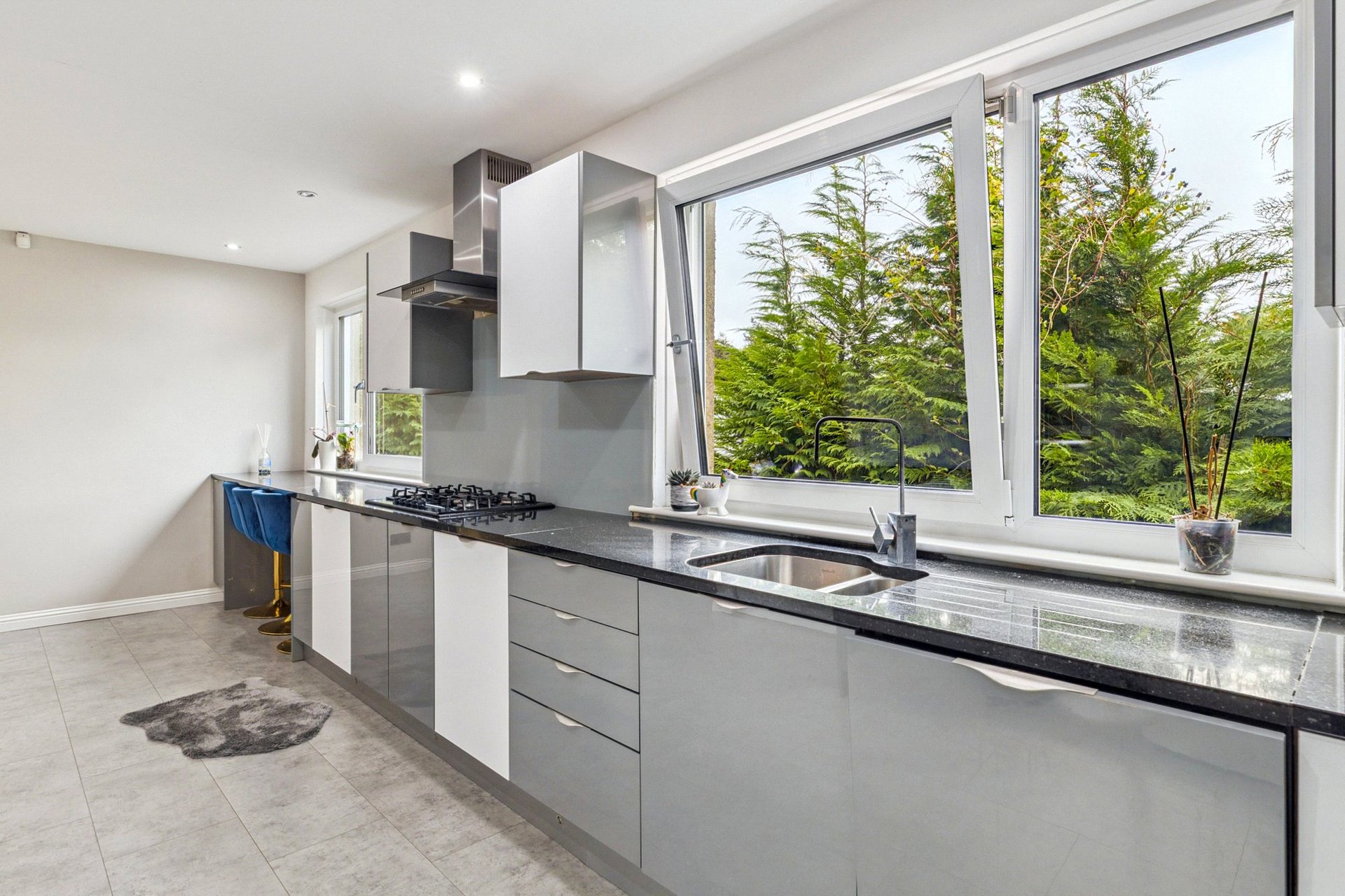 12 Lomond Drive, Newton Mearns, Glasgow, G77 6LR - Picture #11