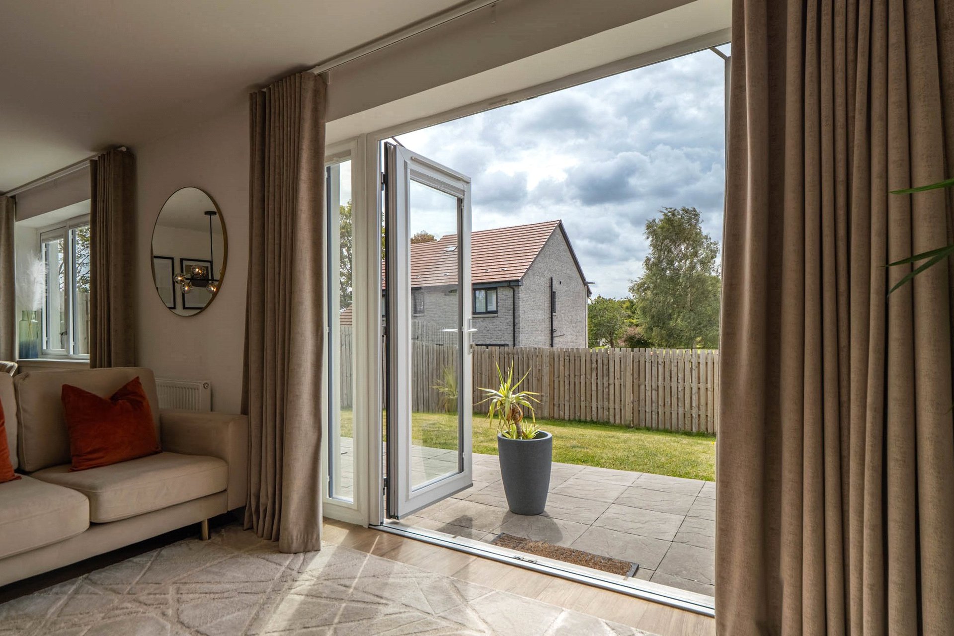 5 Henry Ross Place, South Queensferry, Midlothian, EH30 9NE - Picture #5