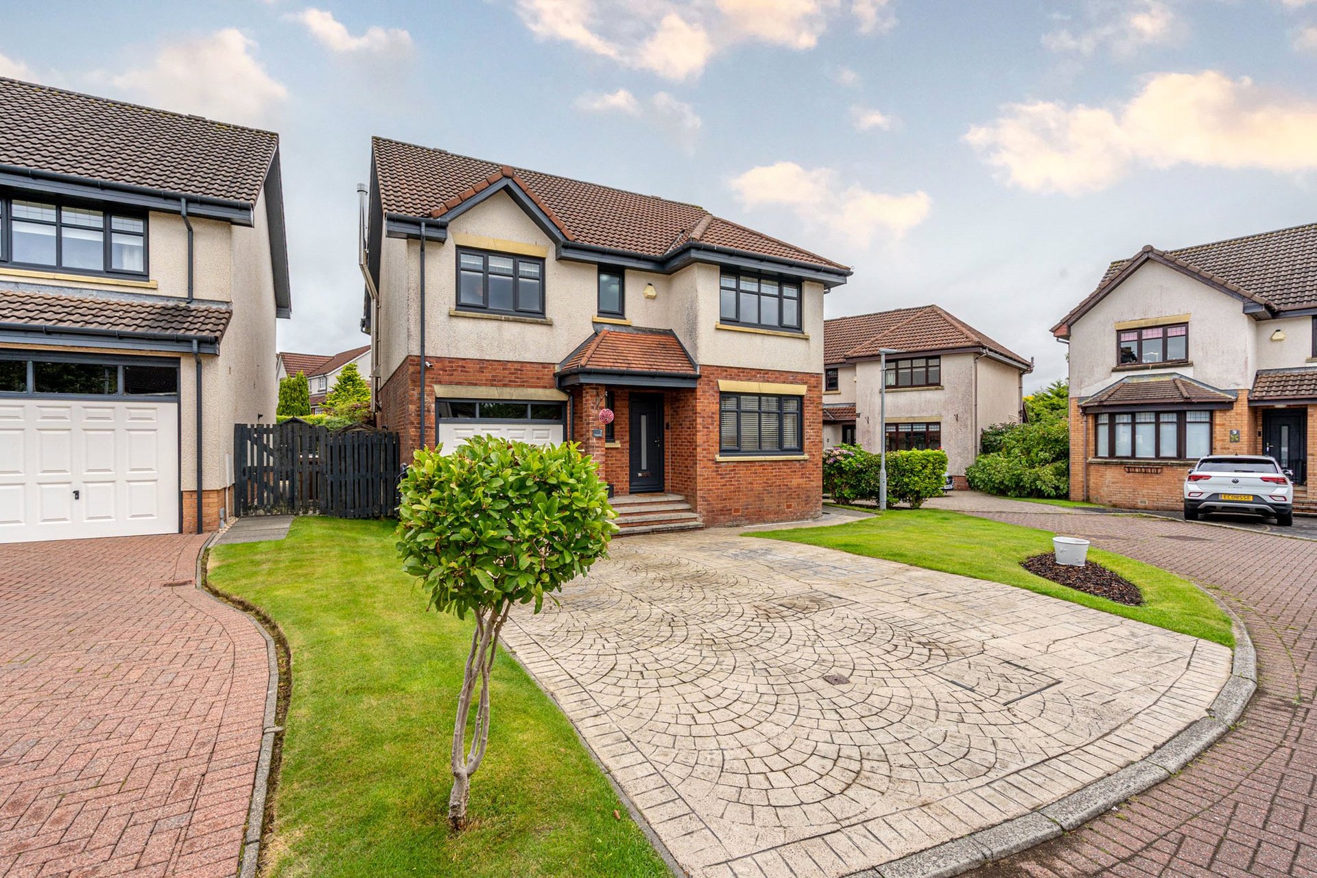 7 Rozelle Place, Newton Mearns, Glasgow, G77 6YT - Picture #1