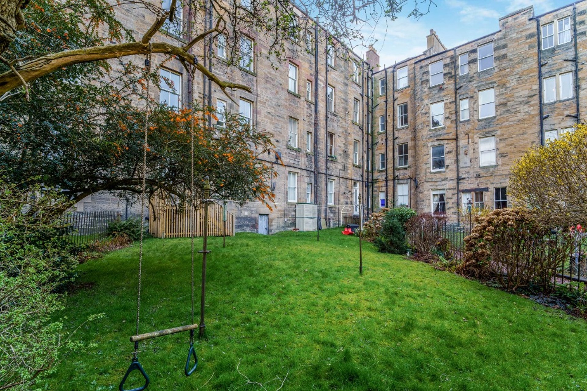 17 Brunton Place, Abbeyhill, Edinburgh, EH75EJ - Picture #38