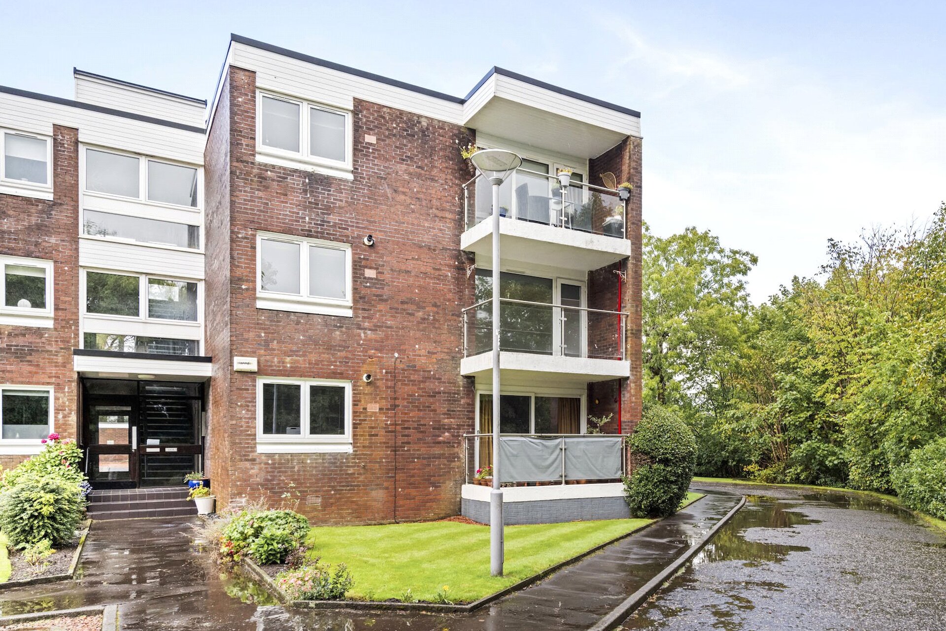 Flat 18, Shaw Farm Apartments, 64 Newtonlea Avenue, Newton Mearns, Glasgow, East Renfrewshire, G77 5QF - Picture #1