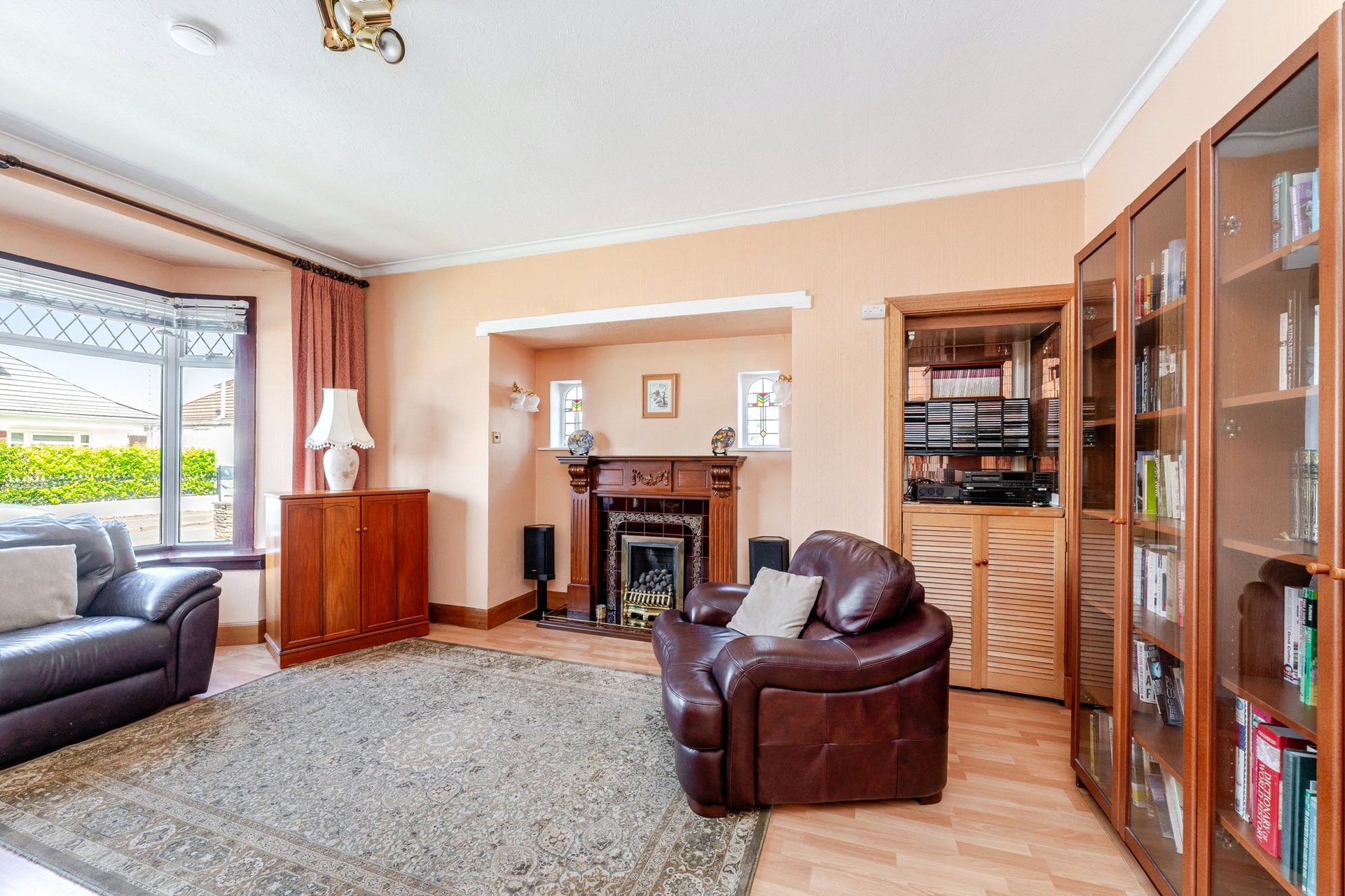 22 Netherburn Avenue, Netherlee, Glasgow, G44 3UF - Picture #5