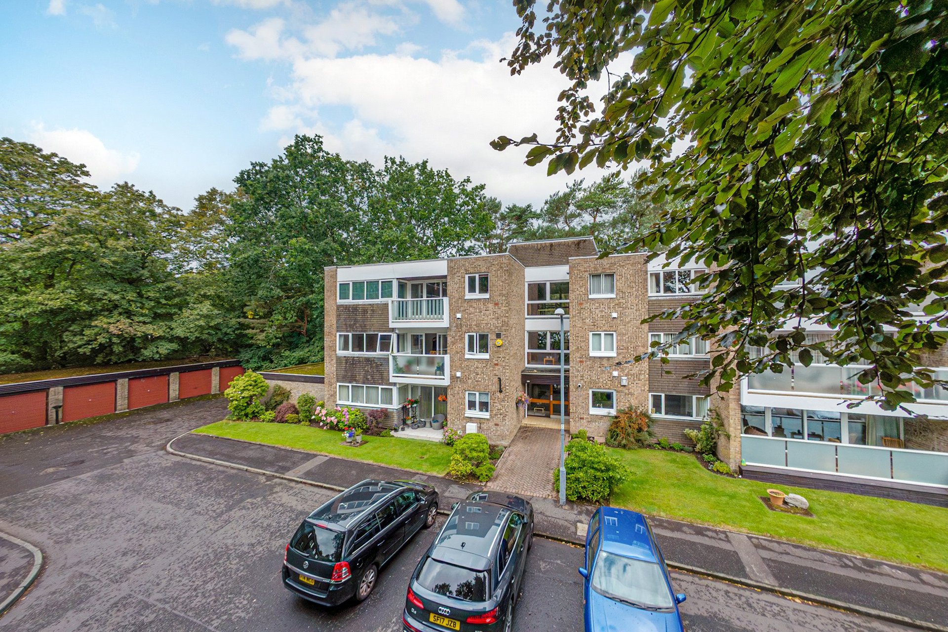 Flat 11/3, Whistlefield Court, 2 Canniesburn Road, Bearsden, G61 1PX - Picture #2