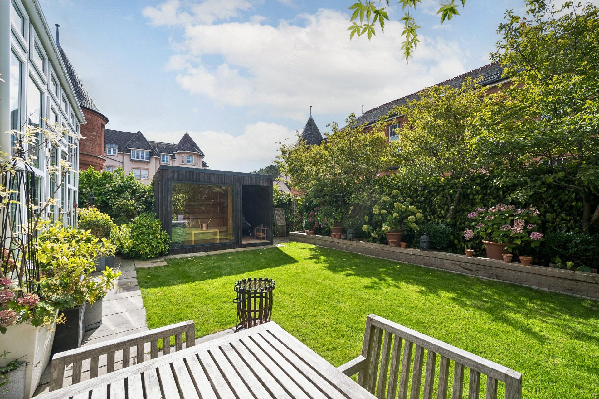 37 Littlejohn Road, Greenbank, Edinburgh, EH10 5GN - Picture #4