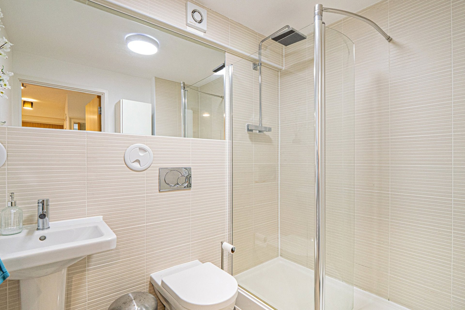 Flat 3, 1 Newhaven Road, Edinburgh, EH6 5PA - Picture #12