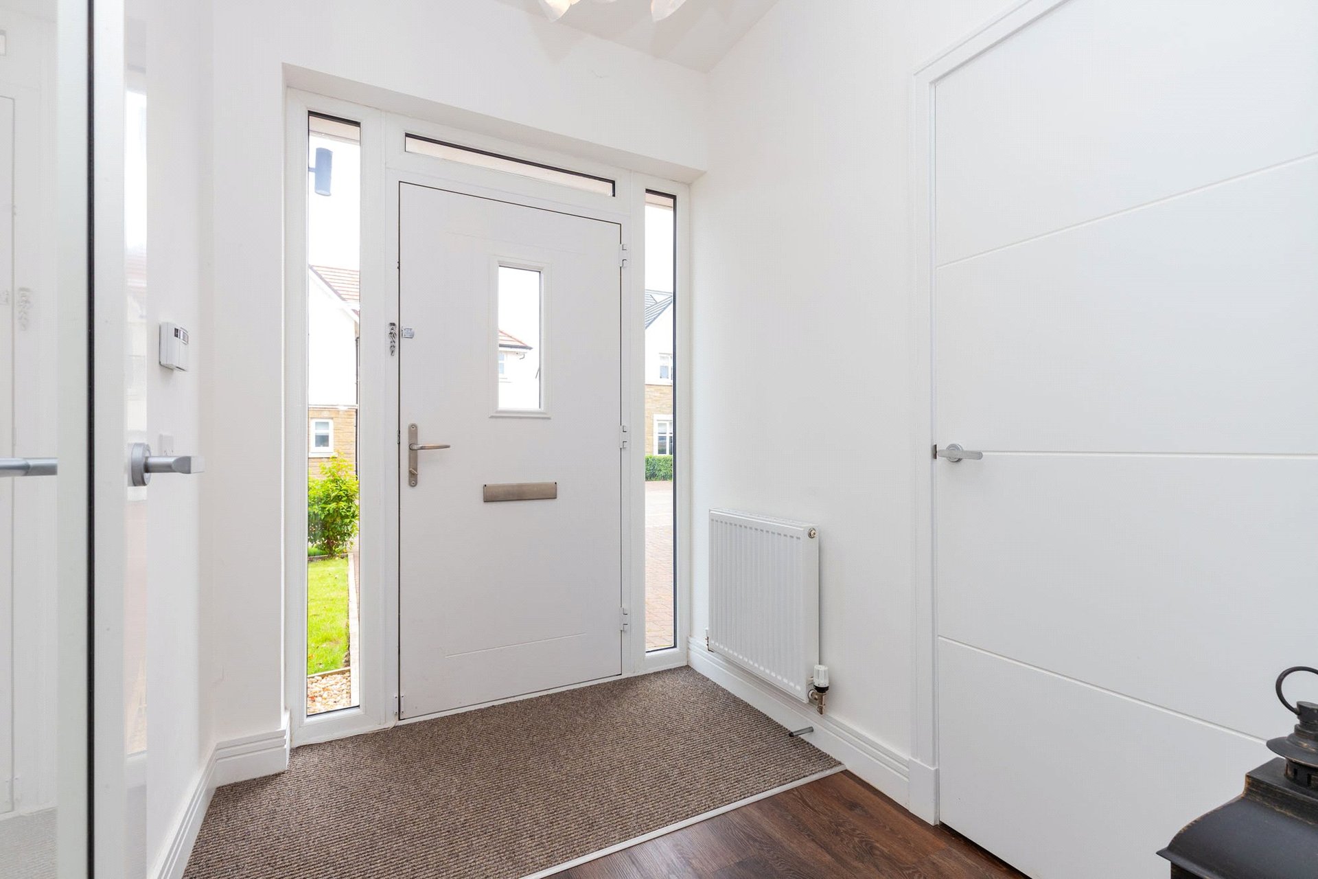 28 Heathcliff Drive, Jackton, Glasgow, G75 8ZA - Picture #2