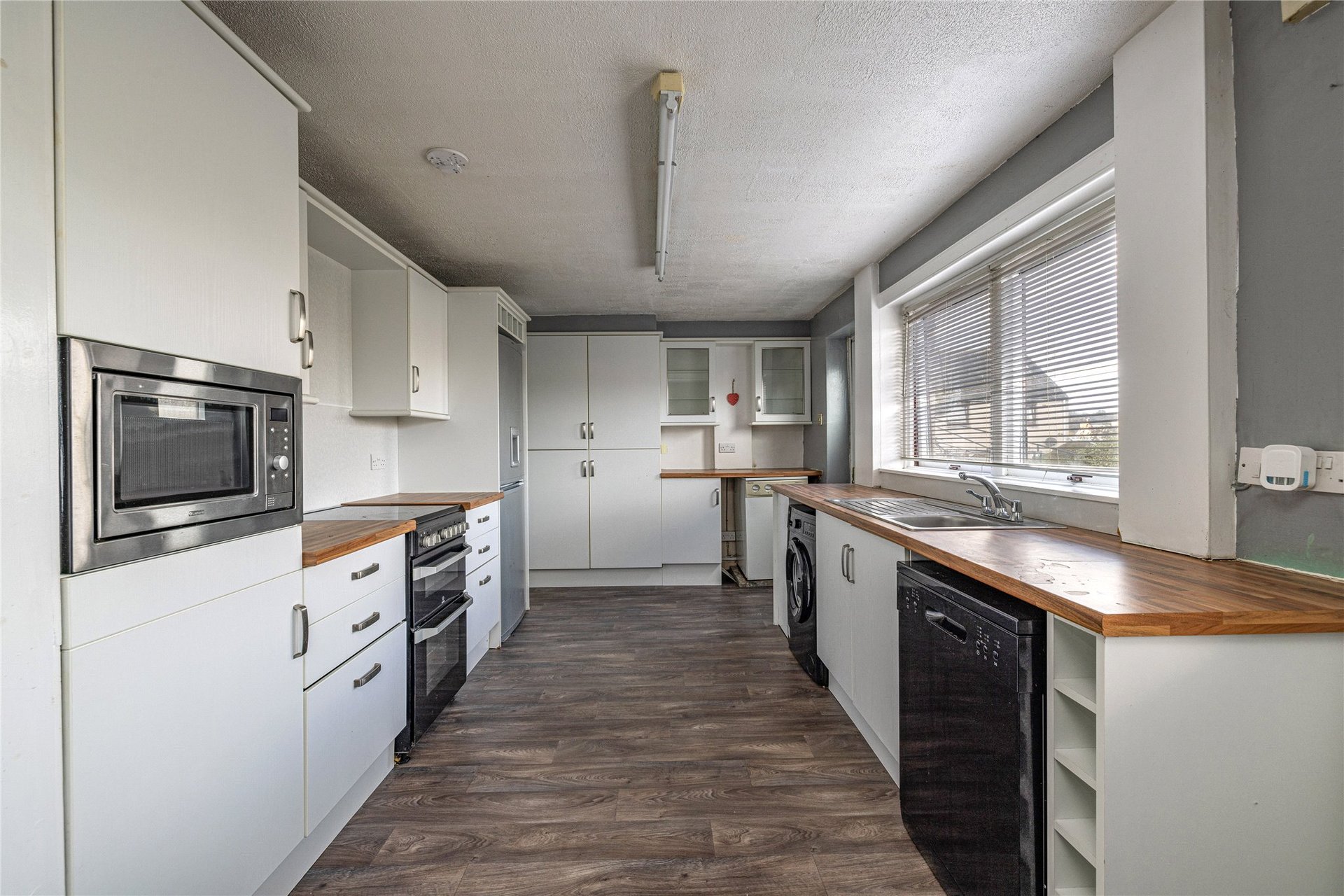 8 Douglas Court, Denholm, Hawick, Scottish Borders, TD9 8NT - Picture #6
