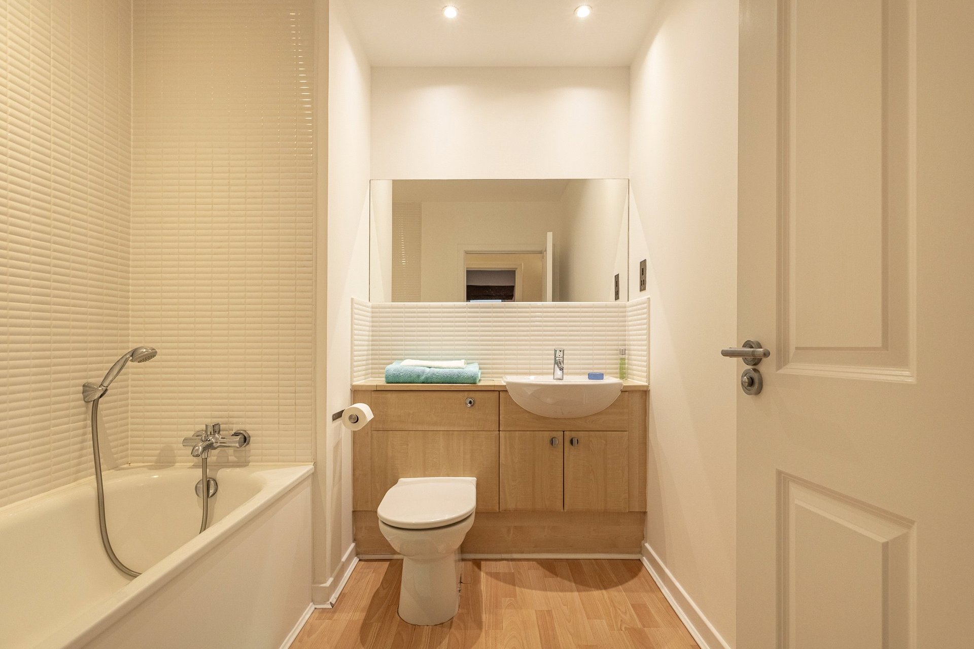 10 Canniesburn Quadrant, Bearsden, G61 1RW - Picture #12