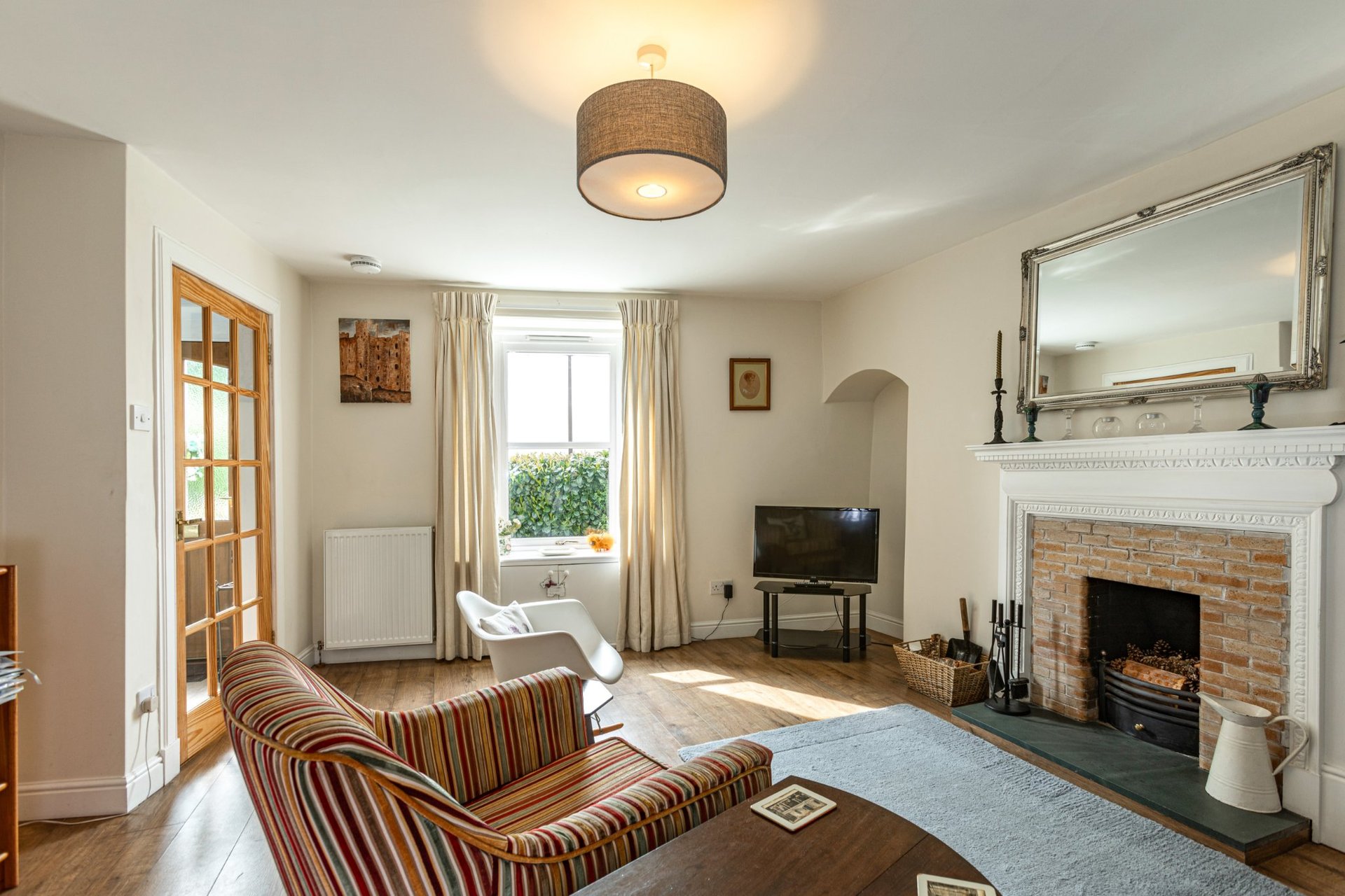 1 Blinkbonny Cottage, Main Street, St. Boswells, Melrose, Scottish Borders, TD6 0AZ - Picture #2