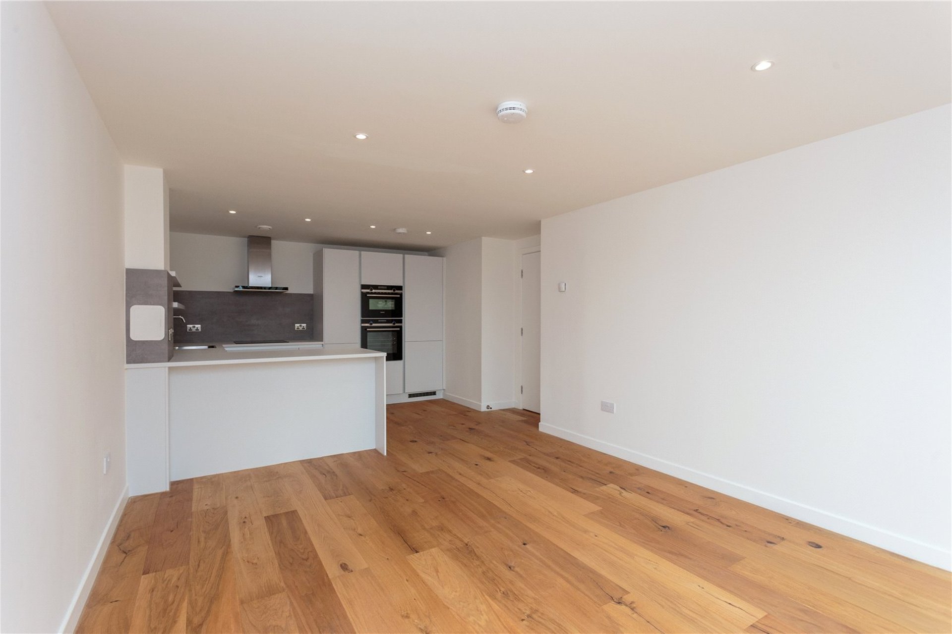 Flat 20, 16 Hughes Close, Edinburgh, EH7 4FY - Picture #5