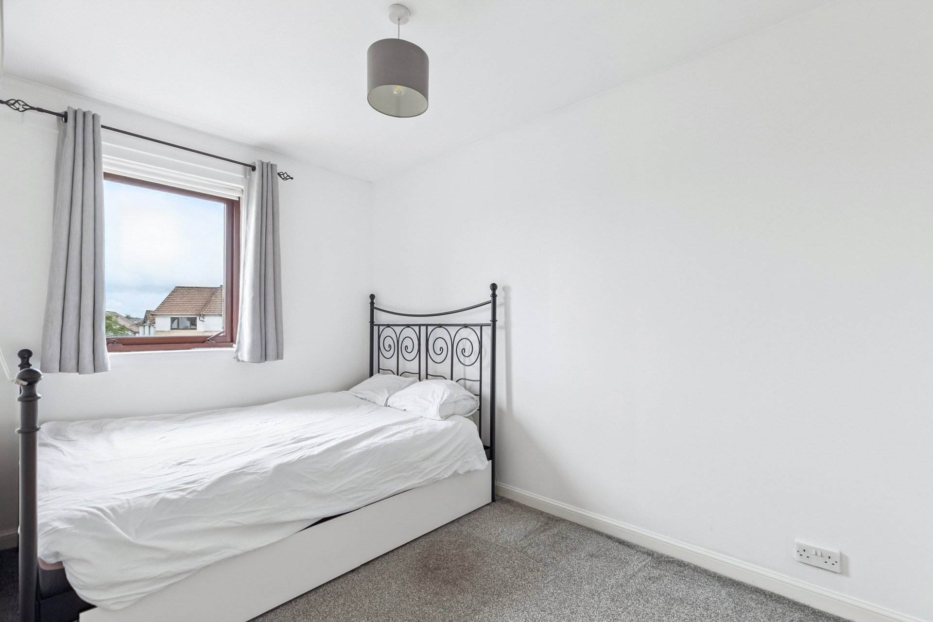 10 Crathie Place, Newton Mearns, Glasgow, East Renfrewshire, G77 5UG - Picture #16