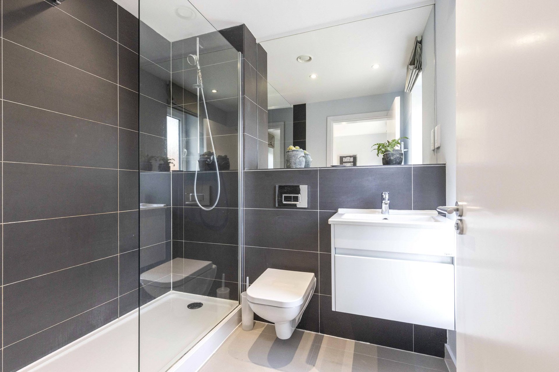 Flat 2, 19 Salamander Place, Edinburgh, EH6 7JJ - Picture #24