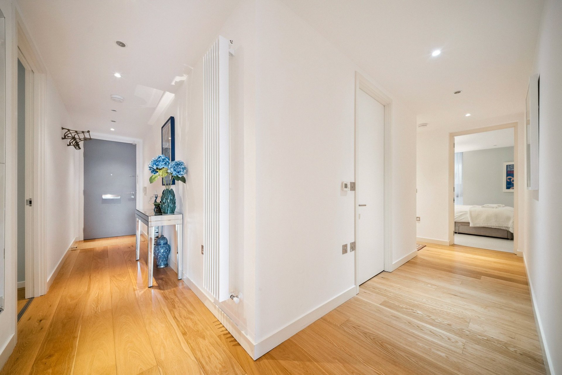 Flat 2, 8 Simpson Loan, Edinburgh, Midlothian, EH3 9GS - Picture #3