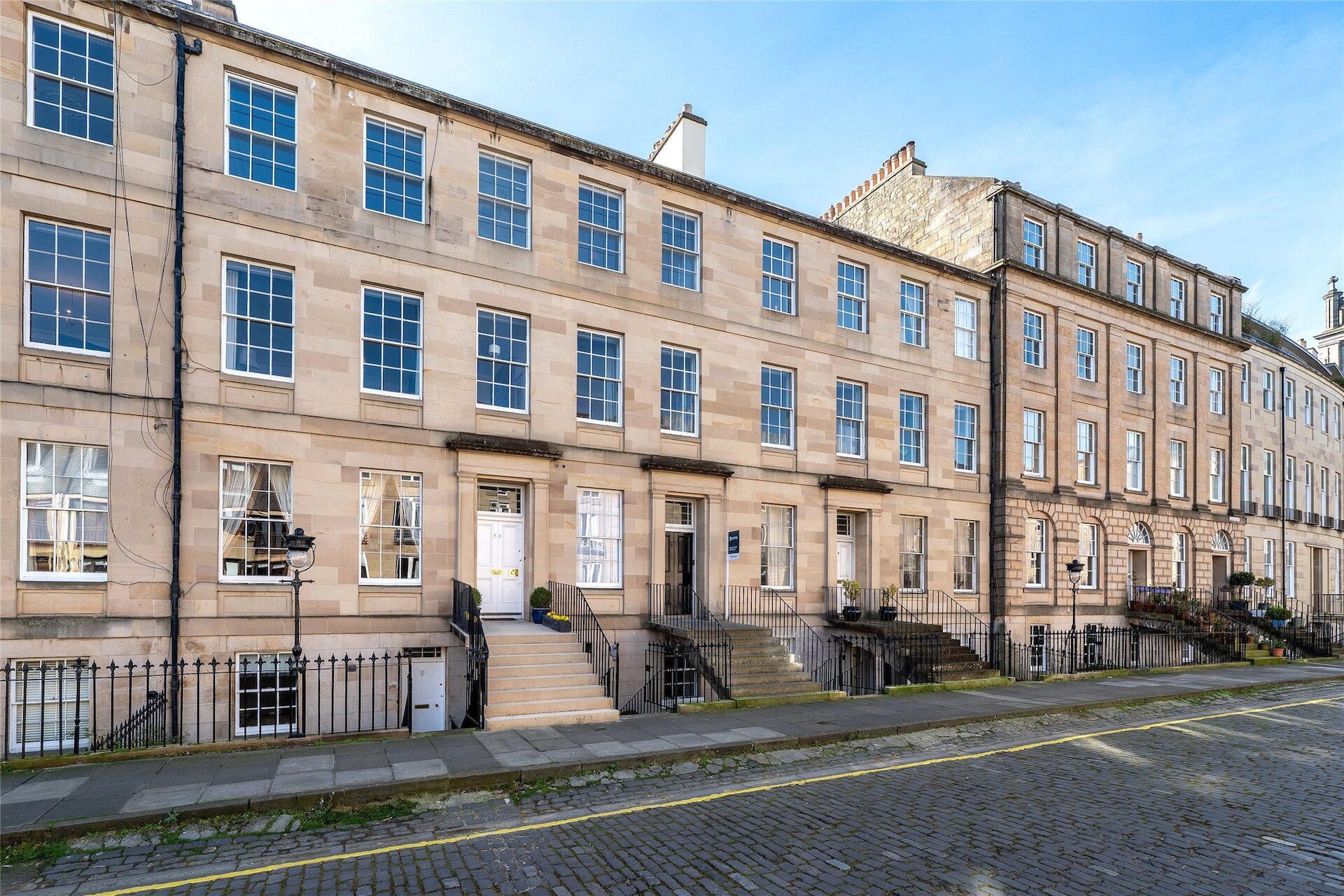 20b Fettes Row, New Town, Edinburgh, EH3 6RH - Picture #1