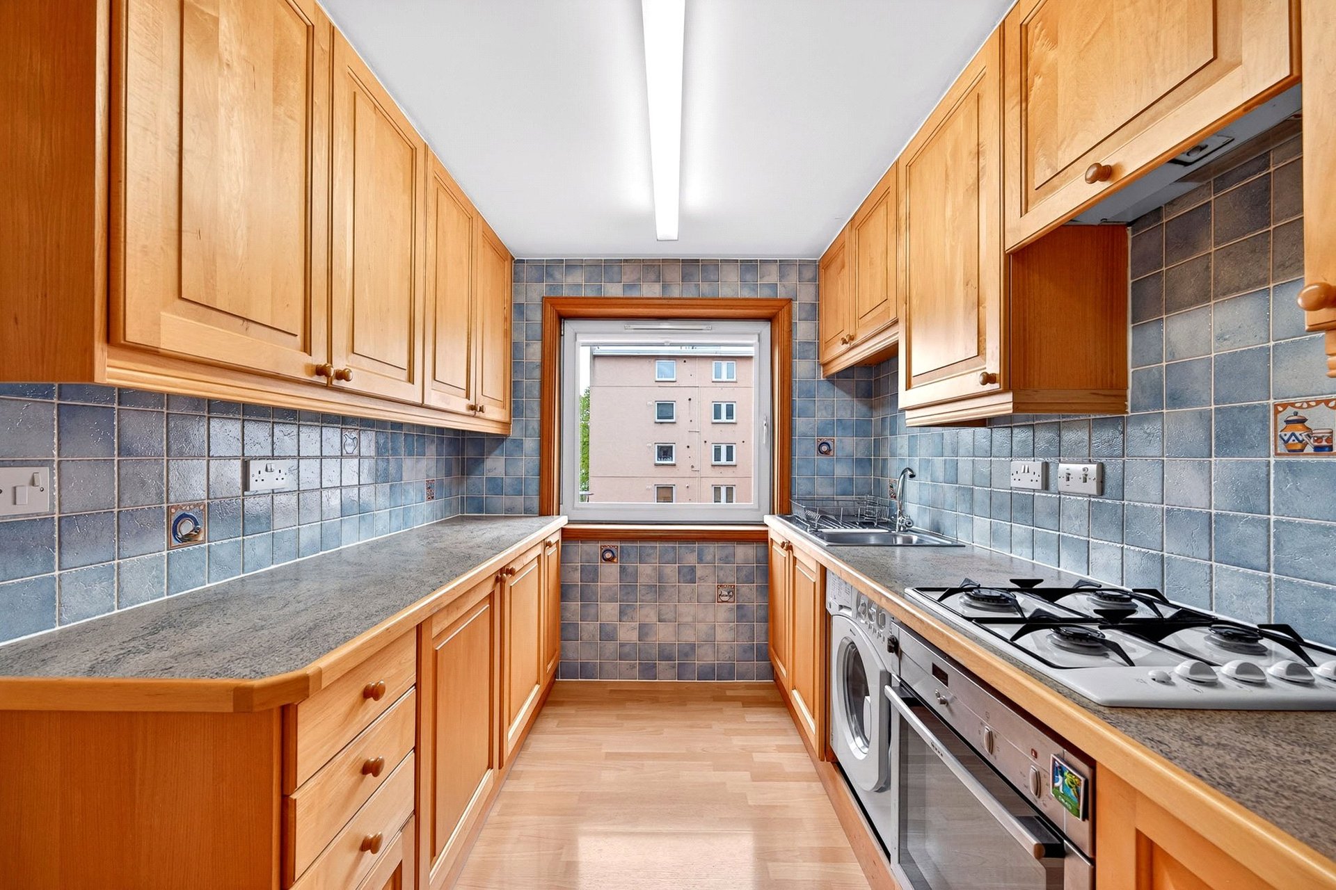 4/12 Succoth Court, Edinburgh, Midlothian, EH12 6BZ - Picture #5