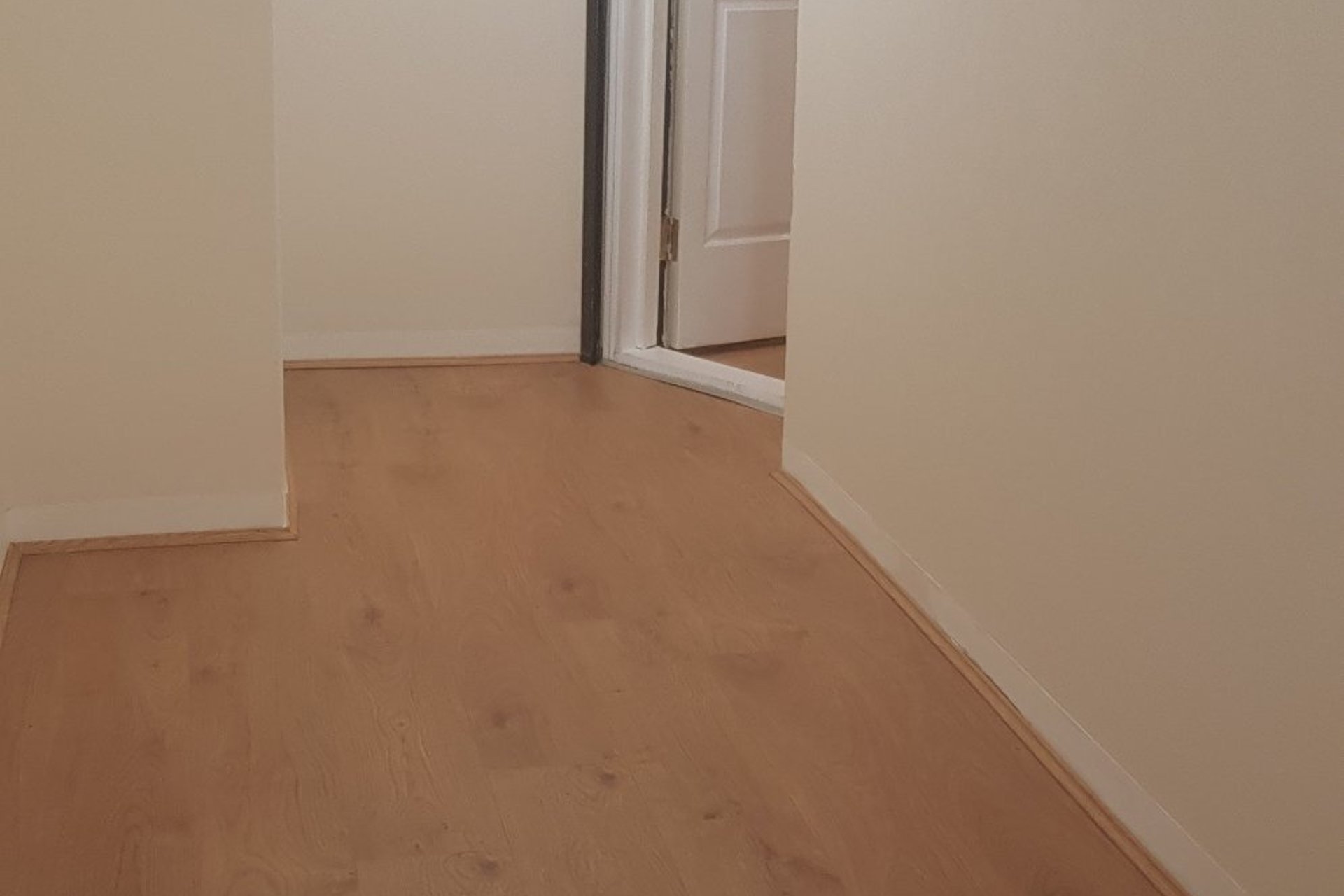 Flat 17 (Top), 12 Riverview Place, Waterfront, G5 8EH - Picture #18