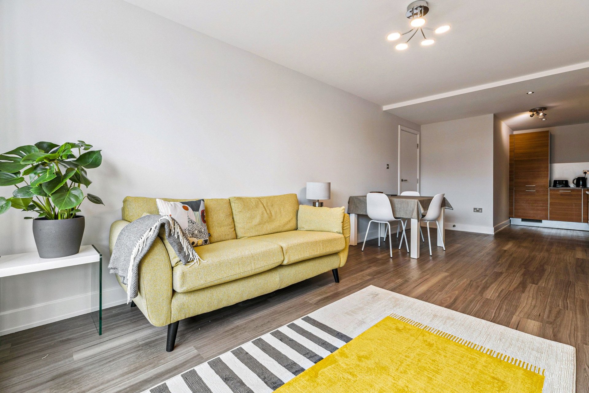 Flat 8/2 McIntyre & Hogg, 120 Ingram Street, Merchant City, Glasgow City, G1 1EJ - Picture #5