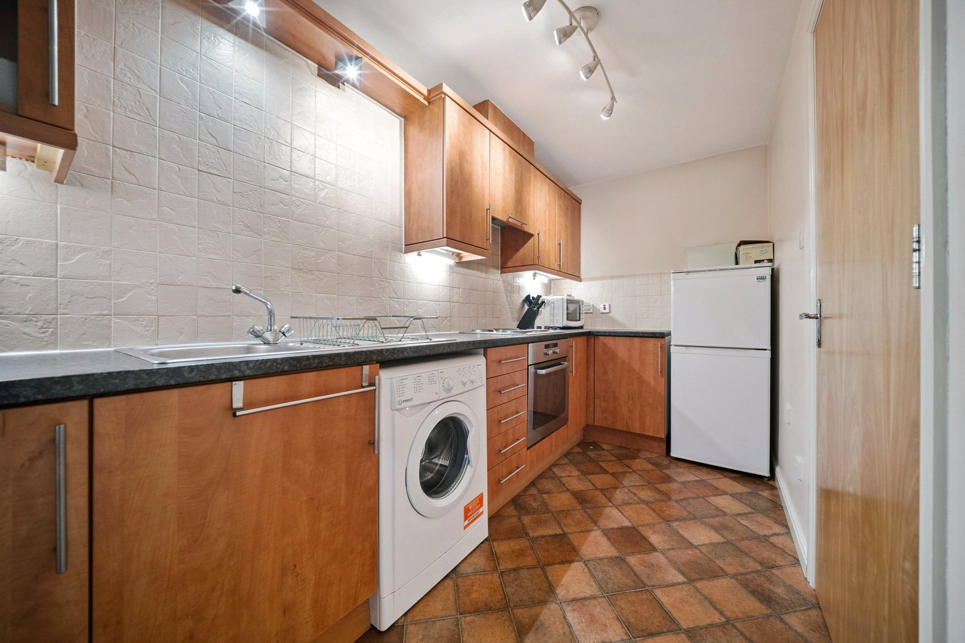 10/10 Giles Street, Edinburgh, EH6 6DA - Picture #11