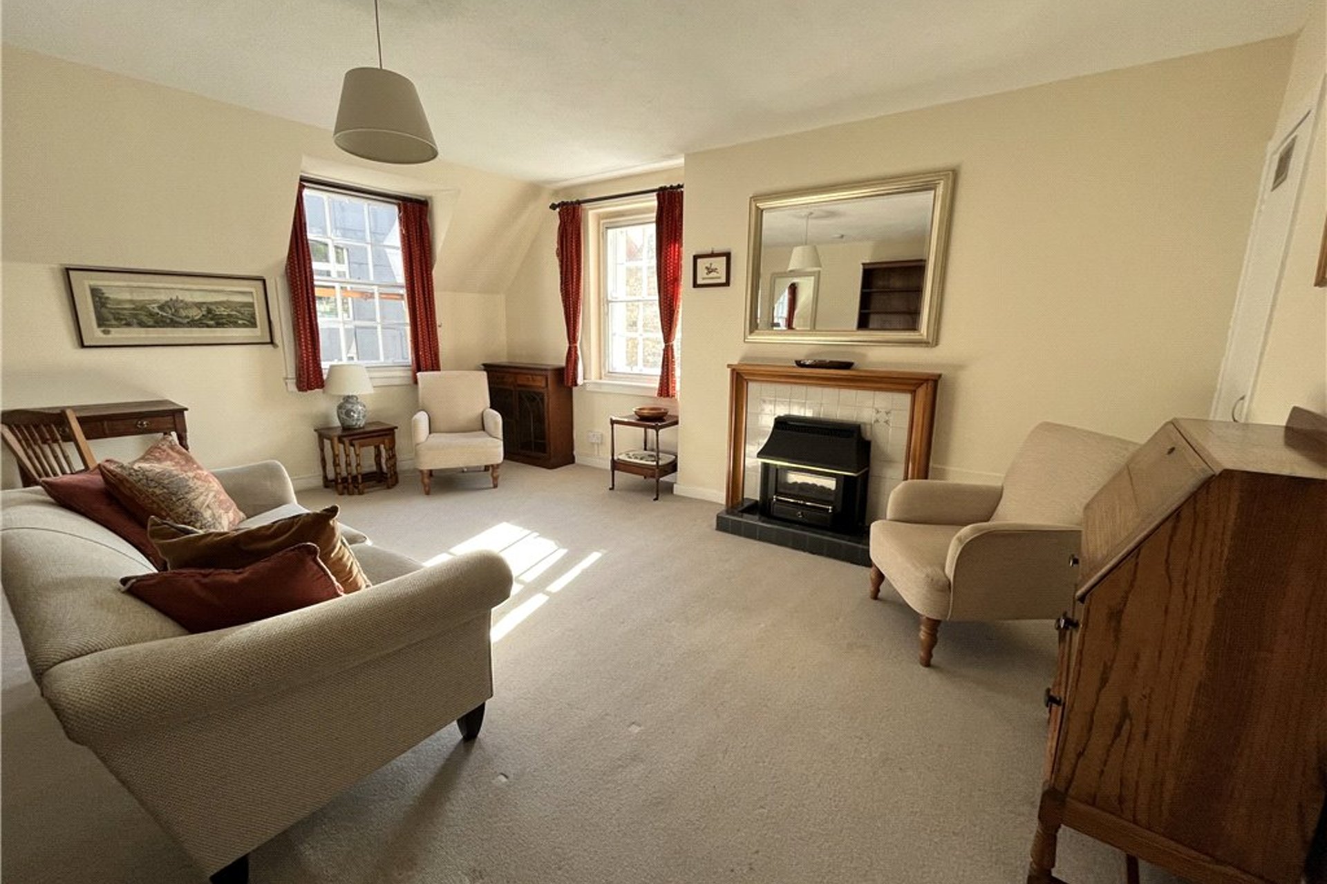 1/3 White Horse Close, 27 Canongate, Edinburgh, EH8 8BU - Picture #5