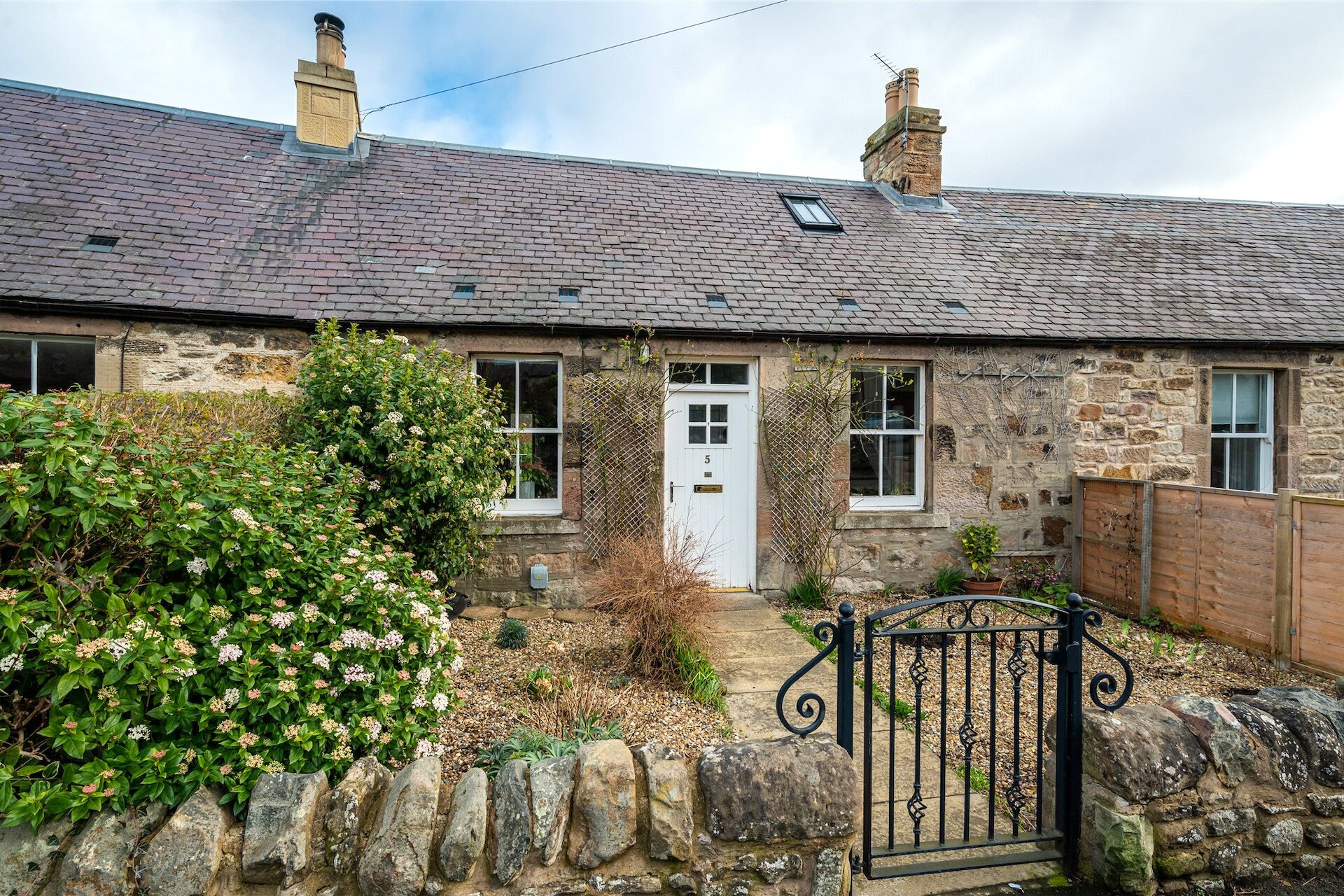 5 Tyneholm Cottages, Lempockwells Road, Pencaitland, East Lothian, EH34 5AD - Picture #1