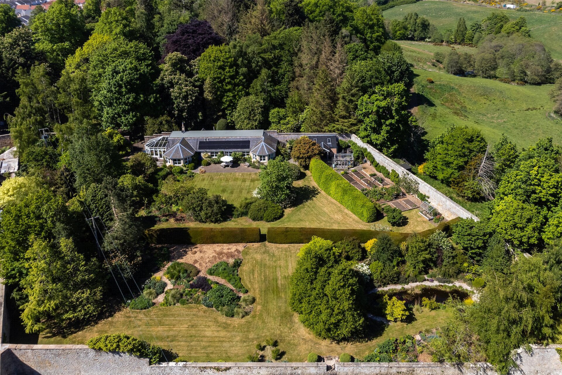 Harvieston Cottage, Gorebridge, Midlothian, EH23 4QA - Picture #1