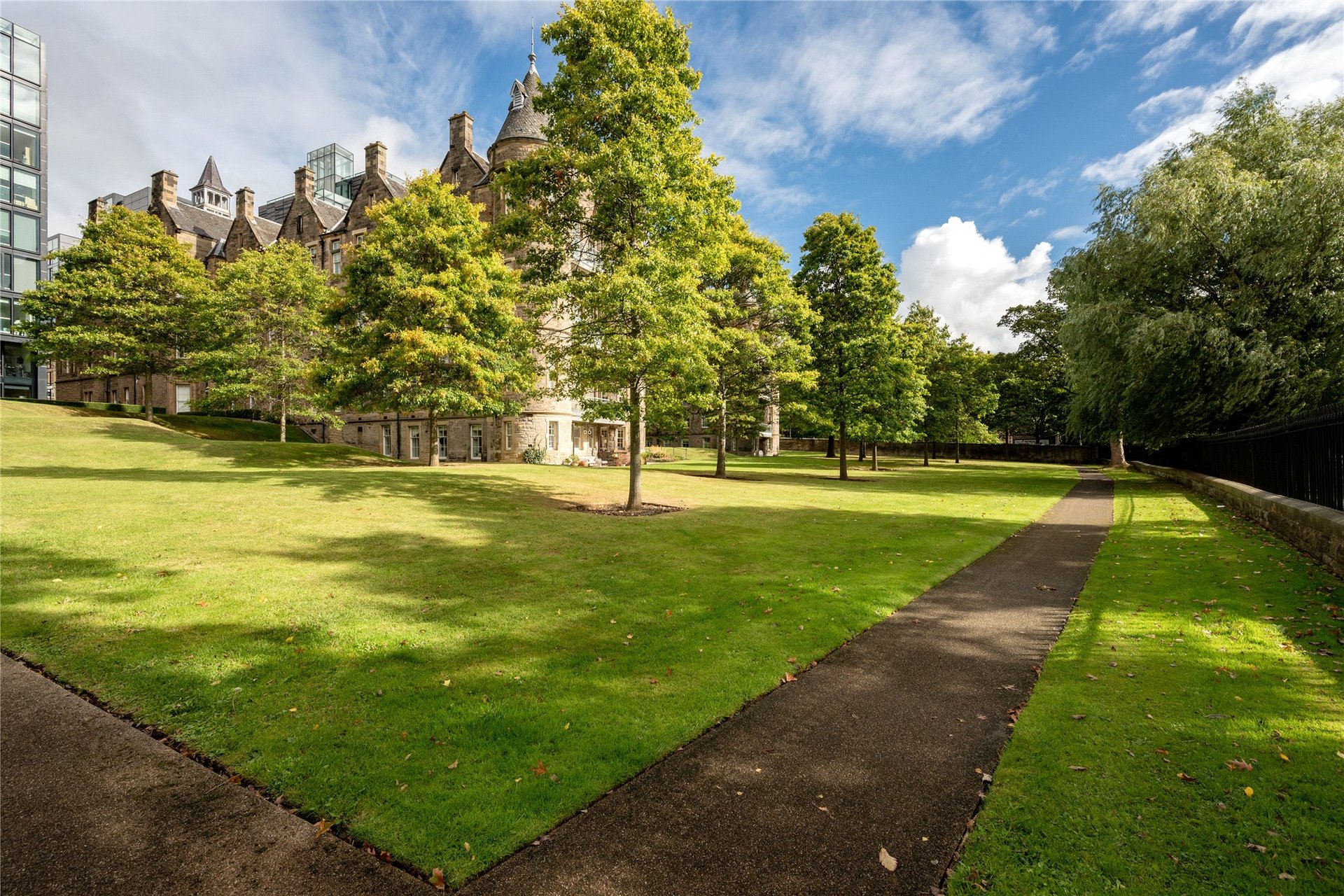 Flat 17, 21 Simpson Loan, Edinburgh, EH3 9GD - Picture #23