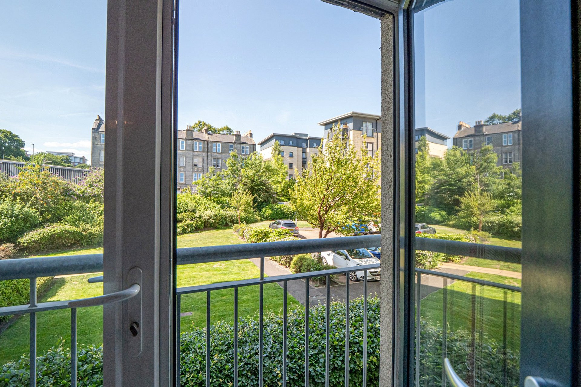 Flat 3, 1 Newhaven Road, Edinburgh, EH6 5PA - Picture #7