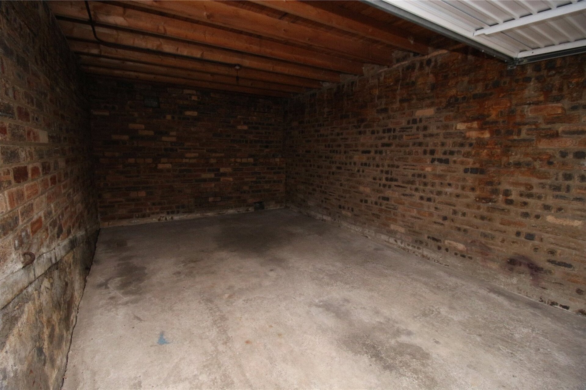 Garage, Belgrave Crescent Lane, Edinburgh, Midlothian, EH4 3AG - Picture #1